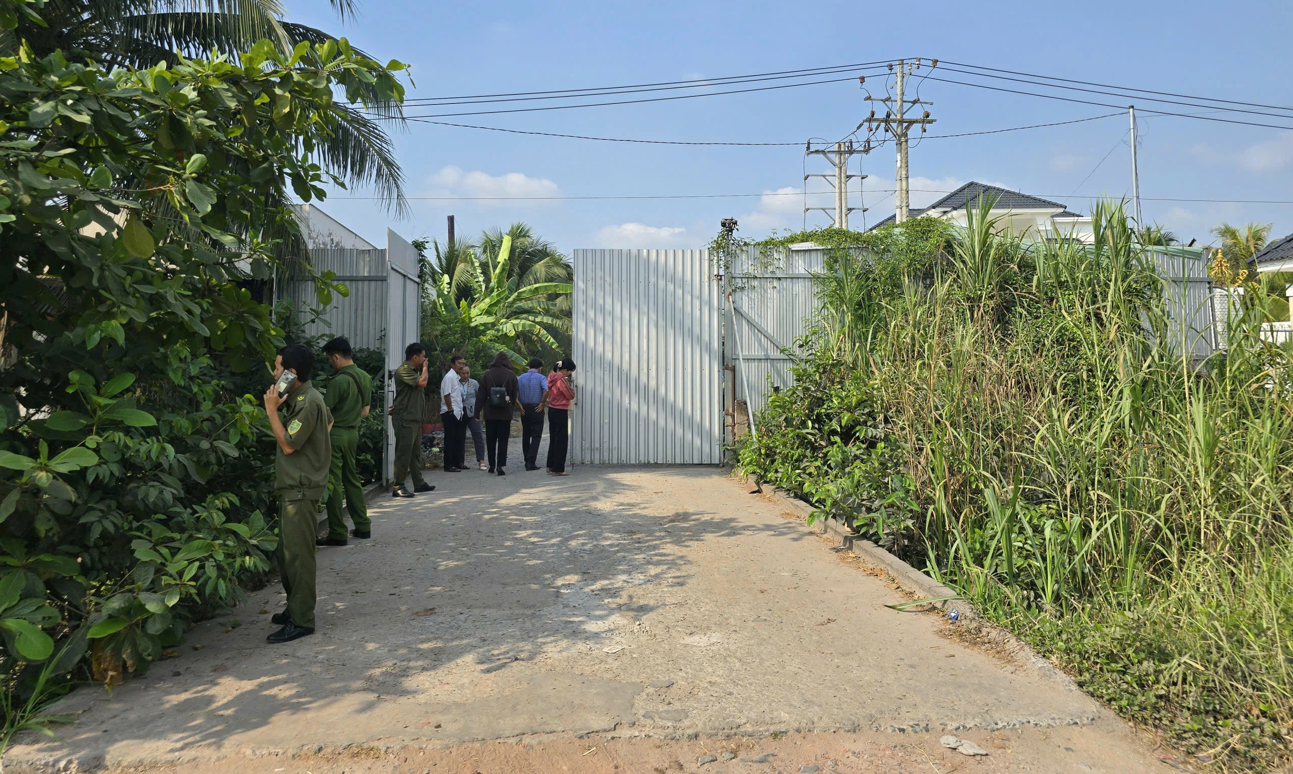 Xưởng sản xuất than gáo dừa gây ô nhiễm ở Vĩnh Long khiến dân khốn khổ nhiều năm - Ảnh 2.