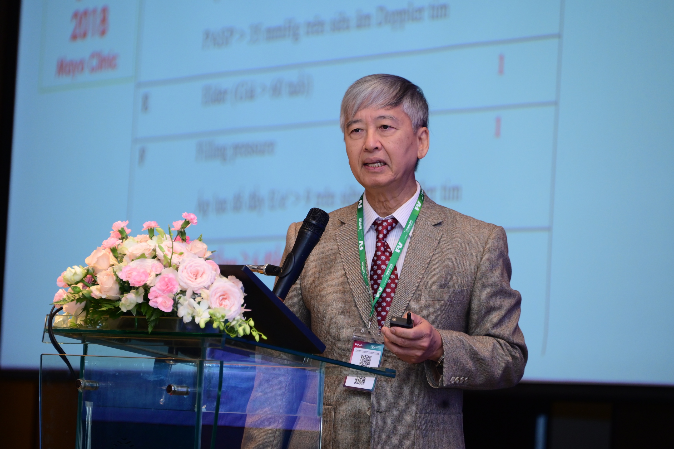 Xu hướng can thiệp tim mạch: AI trở thành 'trợ lý ảo' đắc lực trong phòng mổ - Ảnh 1.