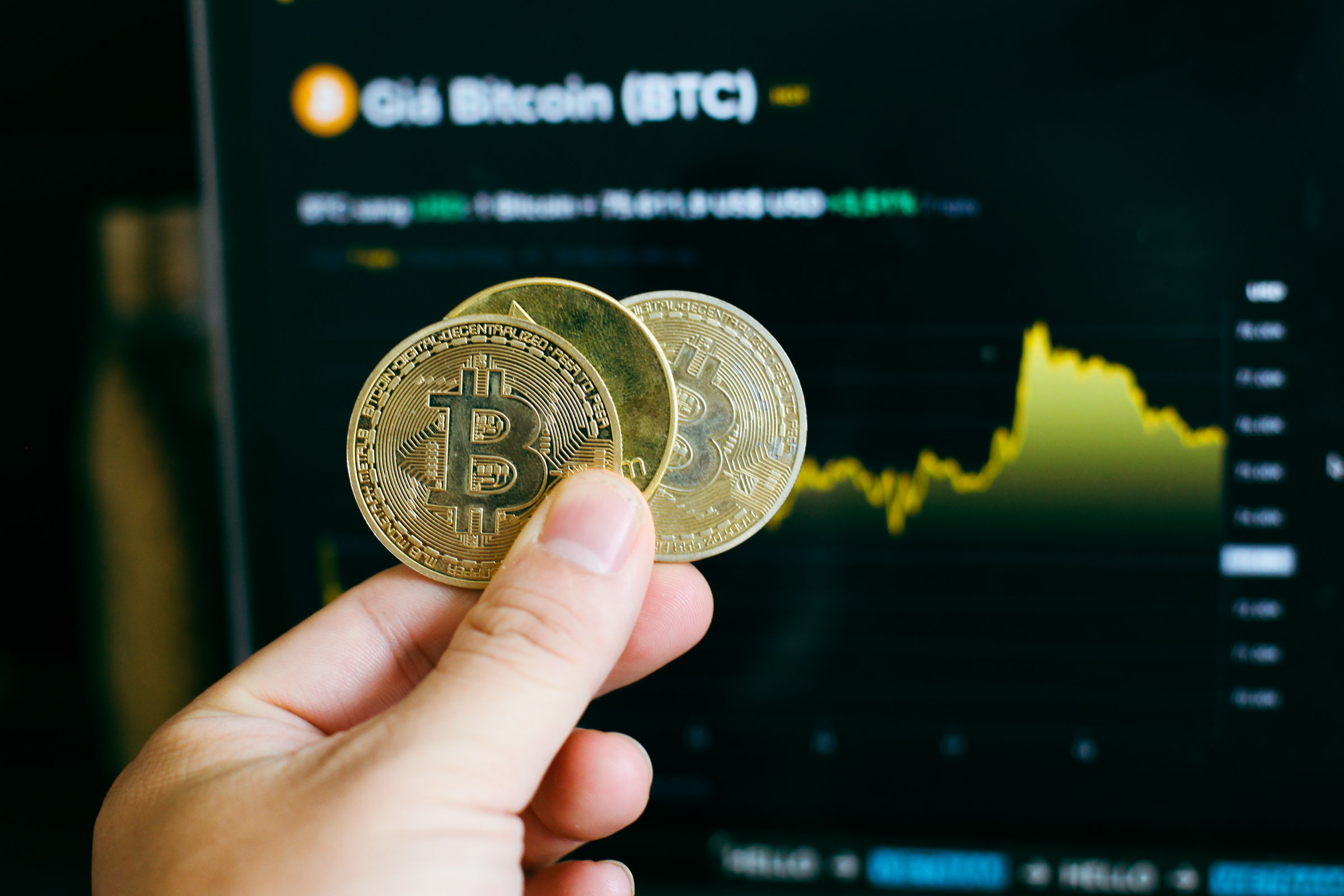 Giá Bitcoin hôm nay 19.4.2026: BTC giảm khi Iran đổi ý, đóng cửa eo biển Hormuz - Ảnh 1.