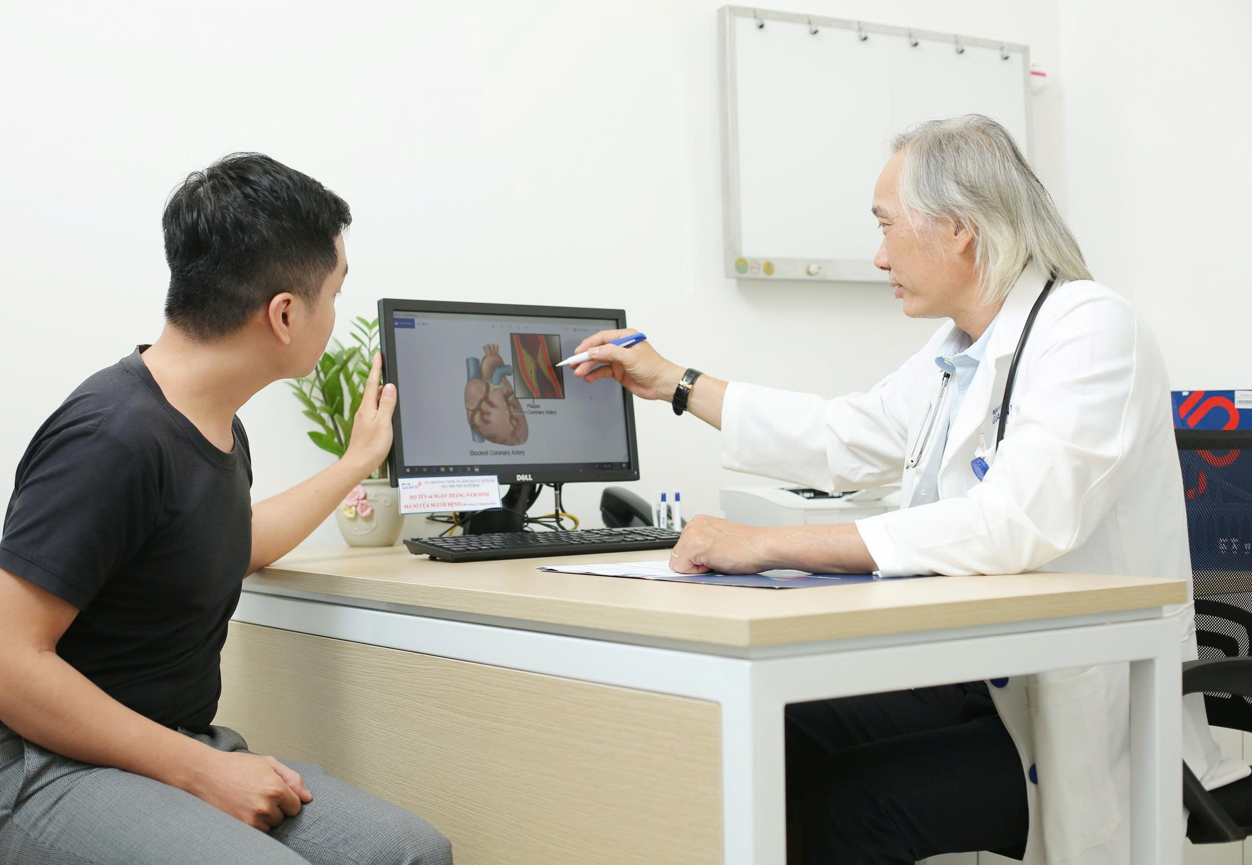 Nhồi máu cơ tim ở người ‘trông rất khỏe’: 3 yếu tố nguy hiểm ít ai ngờ - Ảnh 2.