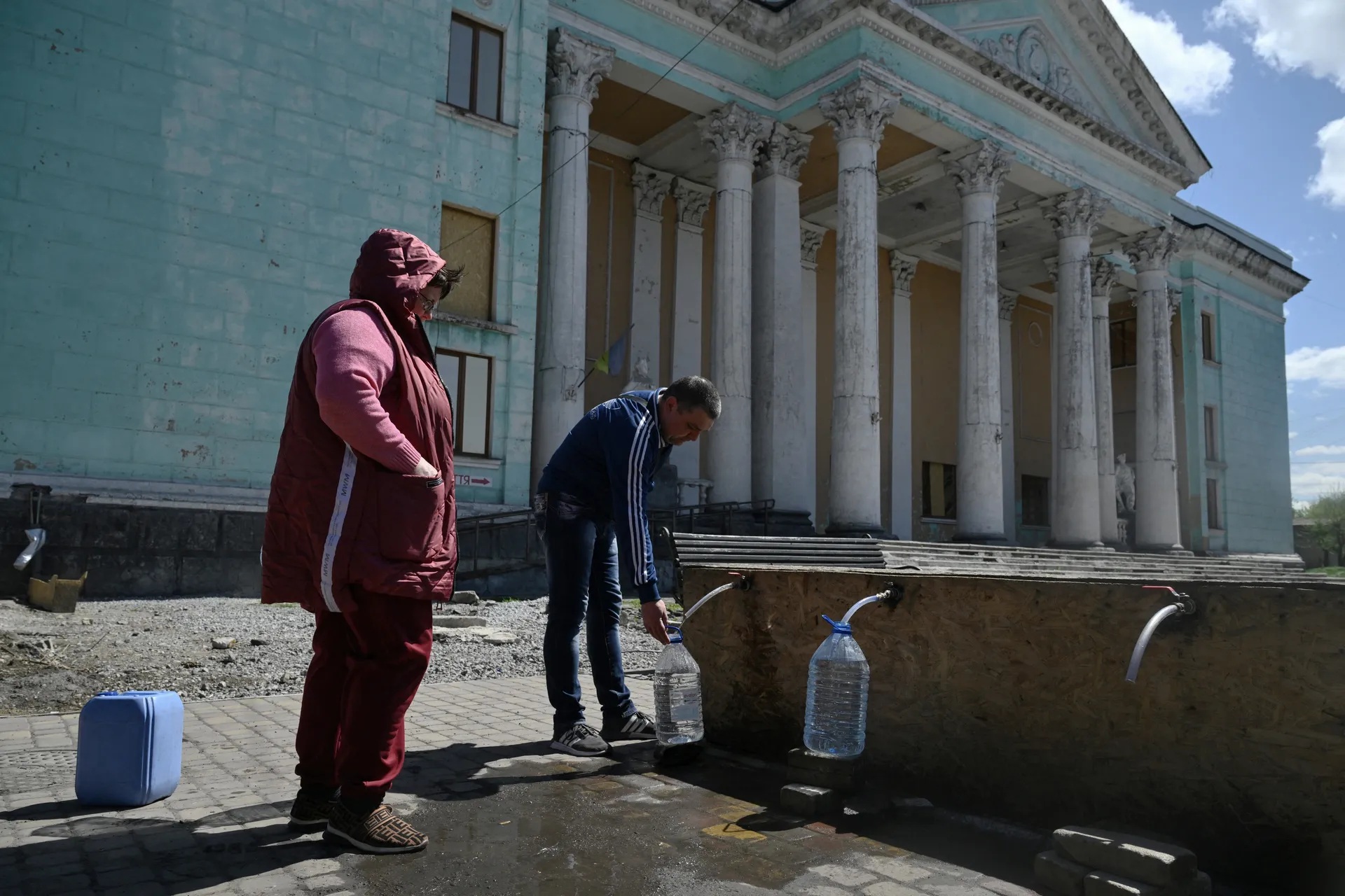 Chiến sự Ukraine ngày: Ông Zelensky bất mãn khi Mỹ ‘cởi trói’ dầu Nga - Ảnh 3.