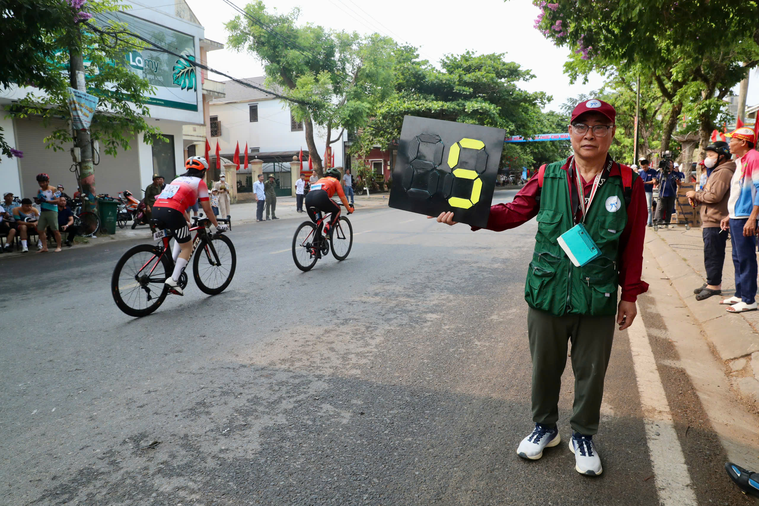 Hơn 260 cua rơ tranh t&agrave;i tại Th&agrave;nh cổ Quảng Trị, lan tỏa th&ocirc;ng điệp h&ograve;a b&igrave;nh- Ảnh 19.