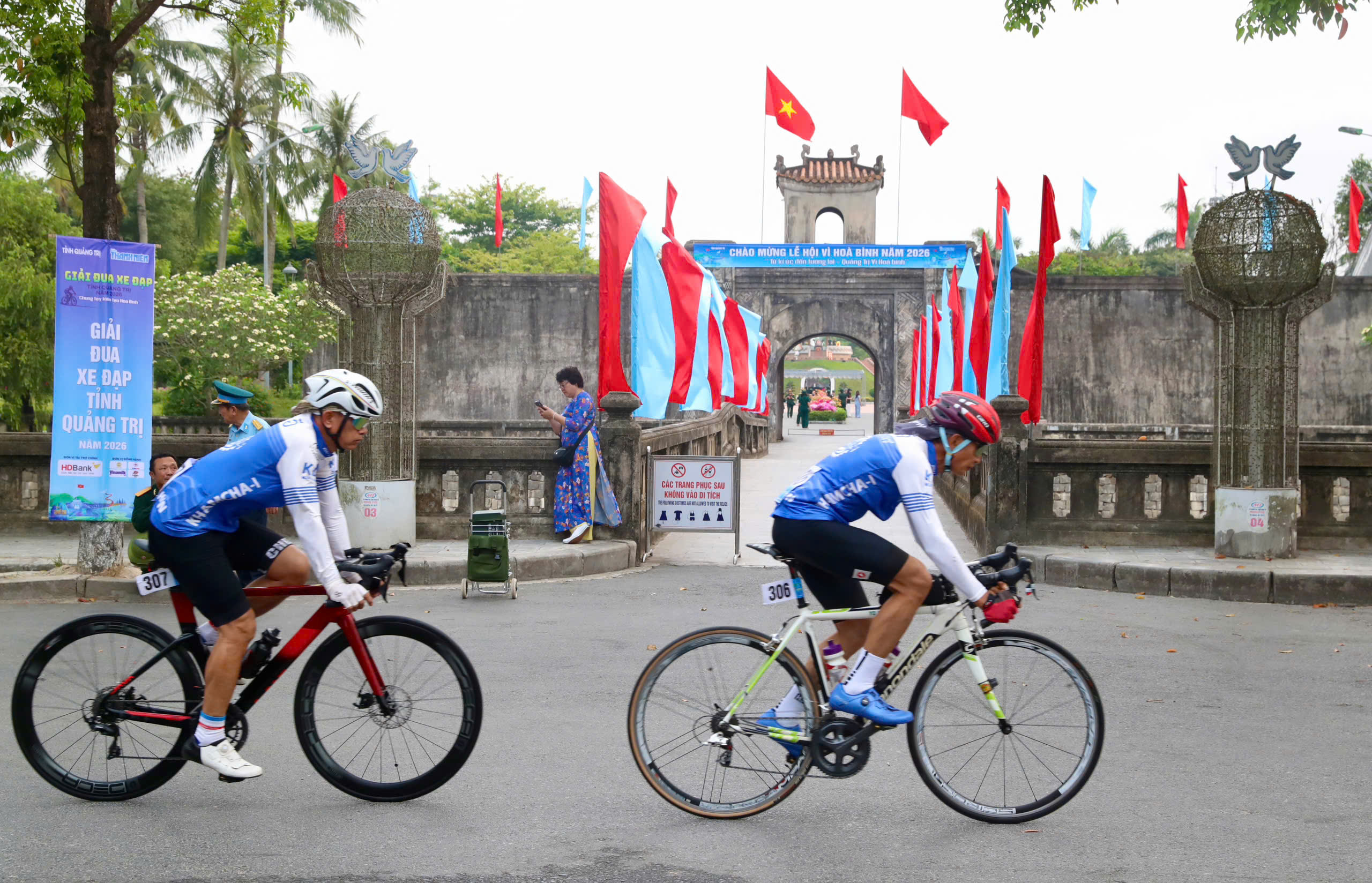 Hơn 260 cua rơ tranh t&agrave;i tại Th&agrave;nh cổ Quảng Trị, lan tỏa th&ocirc;ng điệp h&ograve;a b&igrave;nh- Ảnh 22.