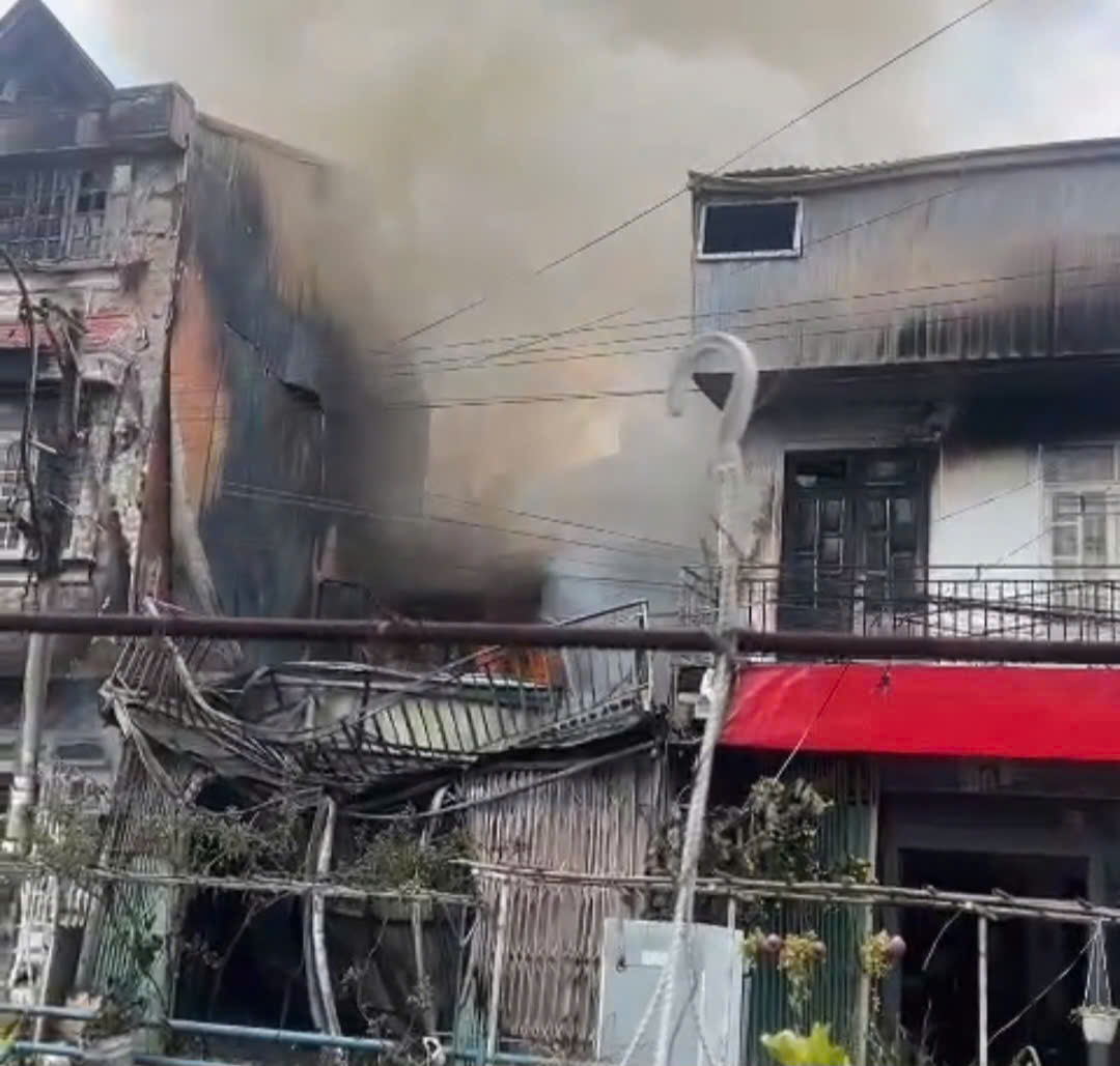 Cháy nhà ở phường Cam Ly - Đà Lạt, cả khu dân cư hoảng loạn- Ảnh 8.