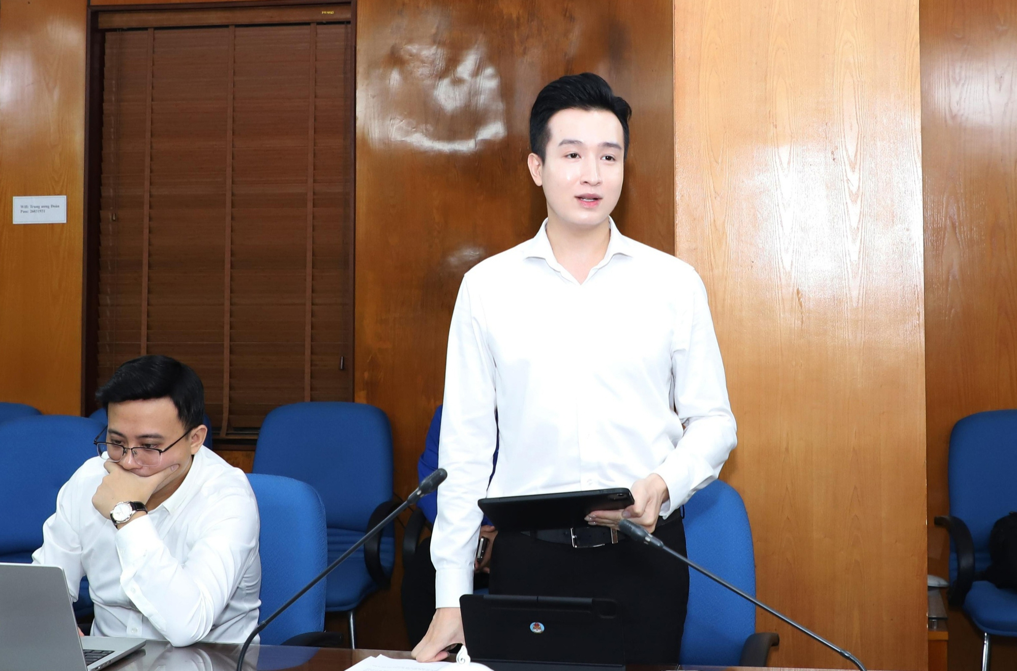 Siết chặt hậu kiểm Cuộc thi ch&iacute;nh luận về bảo vệ nền tảng tư tưởng của Đảng- Ảnh 3.