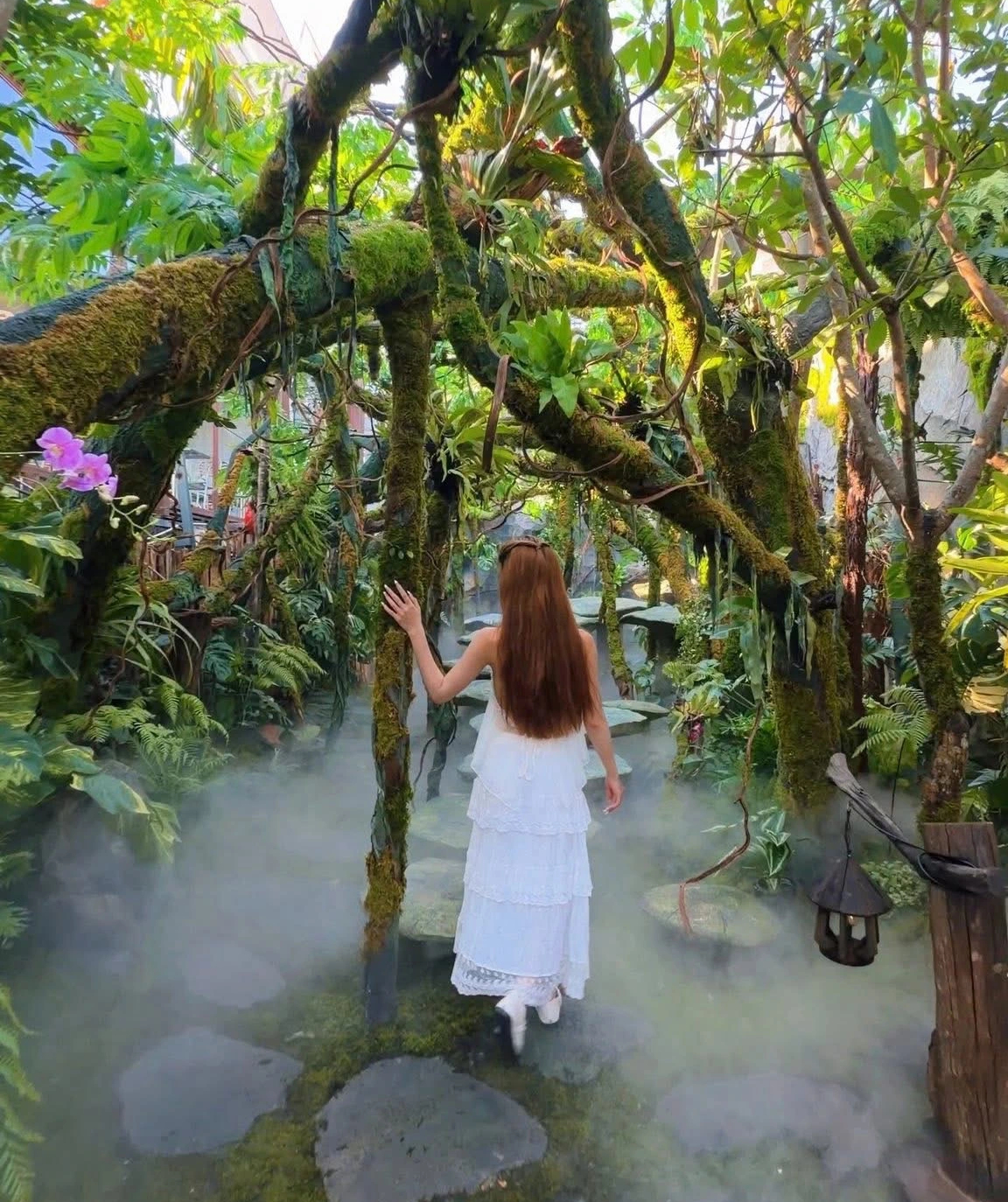 Giới trẻ TP.HCM rủ nhau 'lạc v&agrave;o rừng' tại qu&aacute;n c&agrave; ph&ecirc; rộng hơn 1.000 m&sup2; - Ảnh 11.