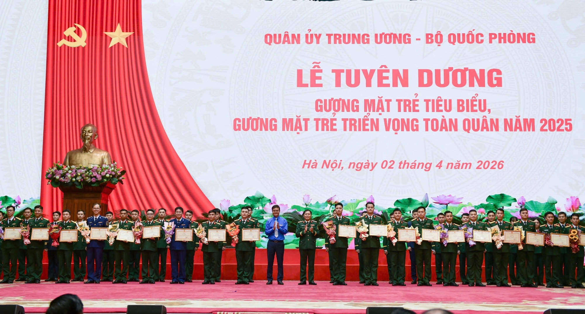 Đại tướng Phan Văn Giang đề nghị thanh ni&ecirc;n qu&acirc;n đội thực hiện 16 từ kh&oacute;a - Ảnh 3.
