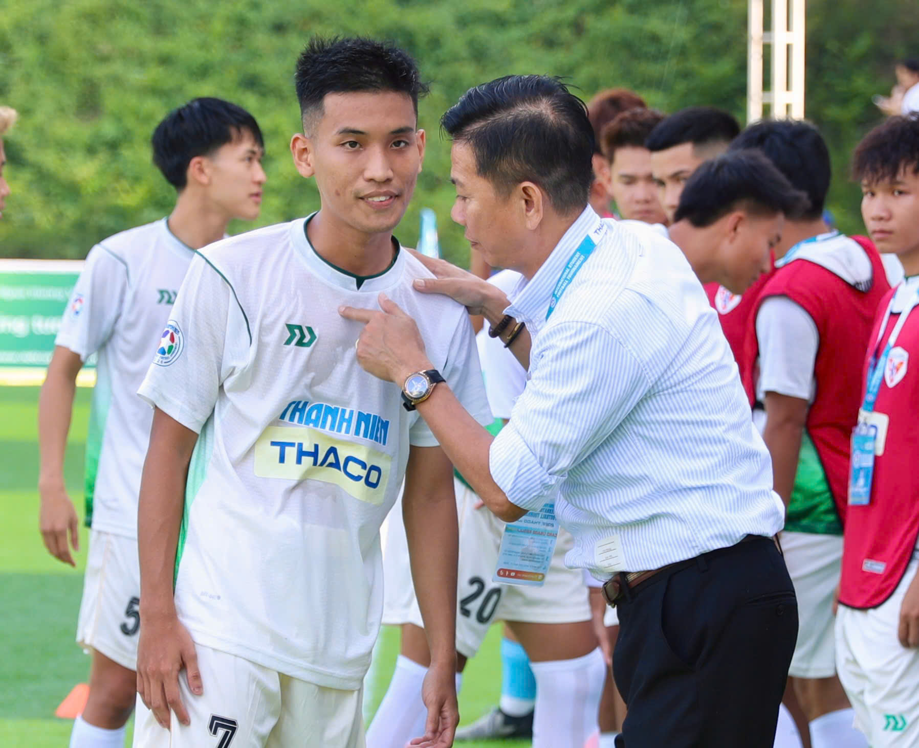 GĐKT Ho&agrave;ng Anh Tuấn c&ugrave;ng Trường ĐH Nha Trang quyết vượt n&uacute;i cao- Ảnh 4.