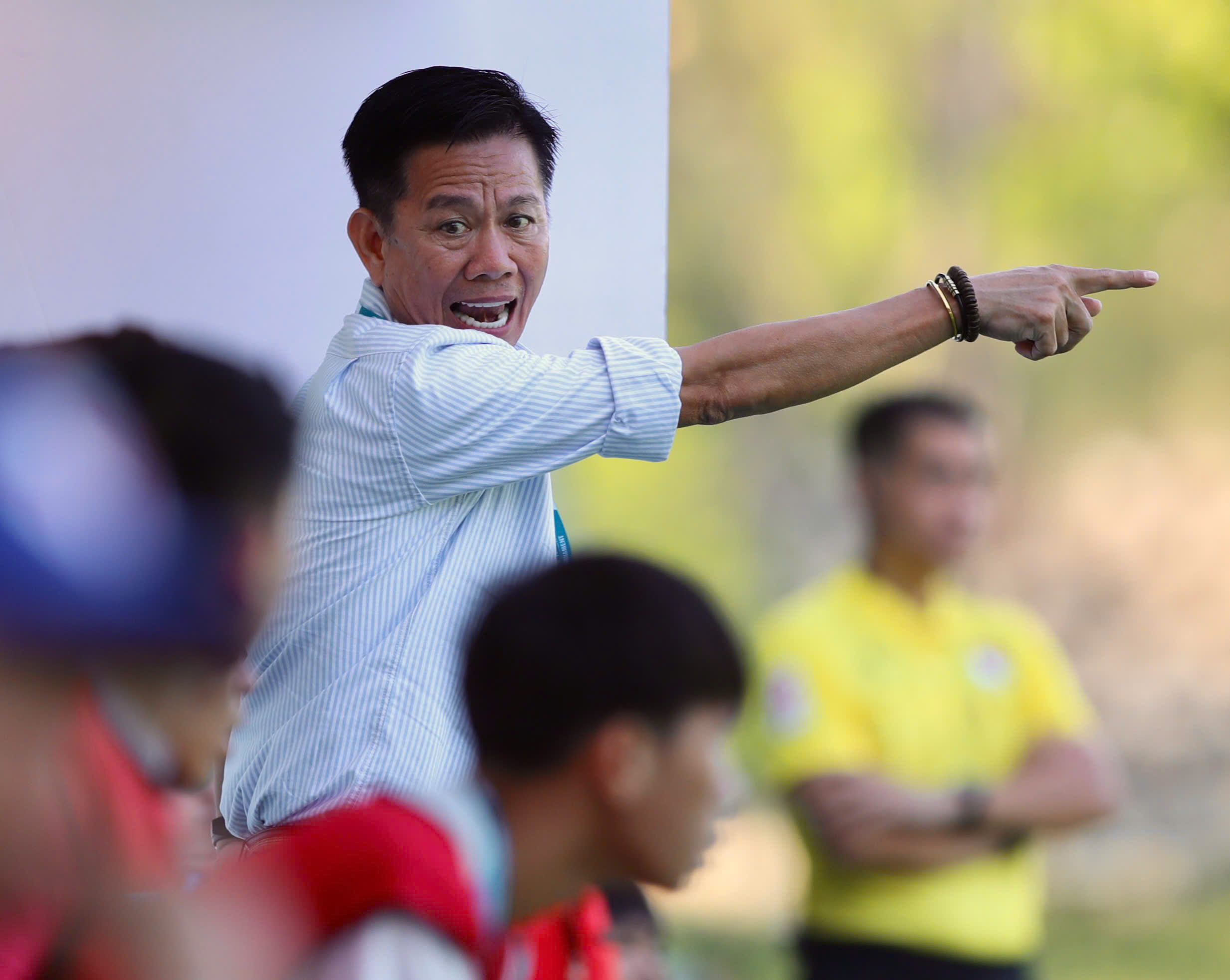 GĐKT Ho&agrave;ng Anh Tuấn c&ugrave;ng Trường ĐH Nha Trang quyết vượt n&uacute;i cao- Ảnh 3.