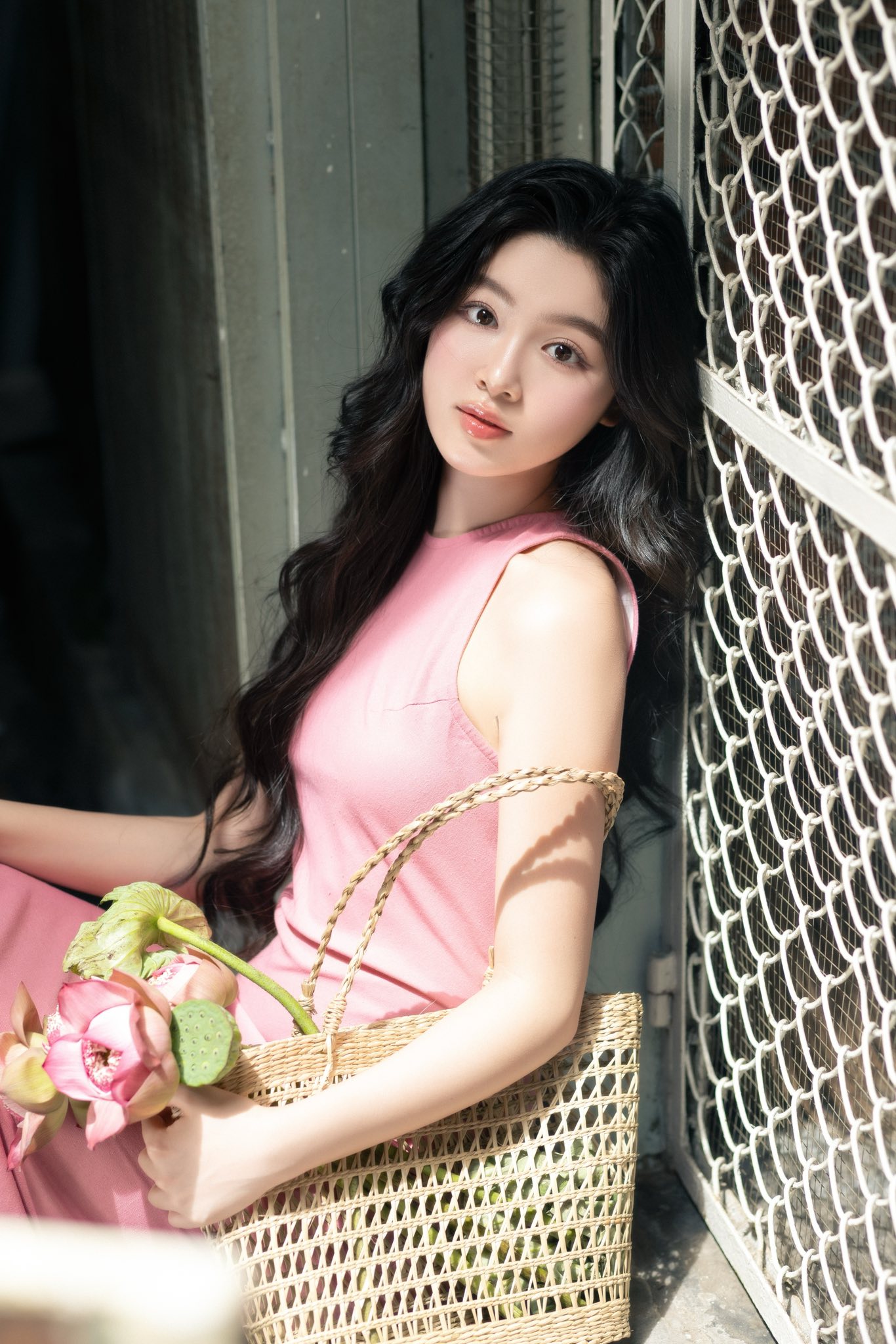 Cuộc sống của con g&aacute;i Quyền Linh giữa l&uacute;c g&acirc;y x&ocirc;n xao - Ảnh 2.