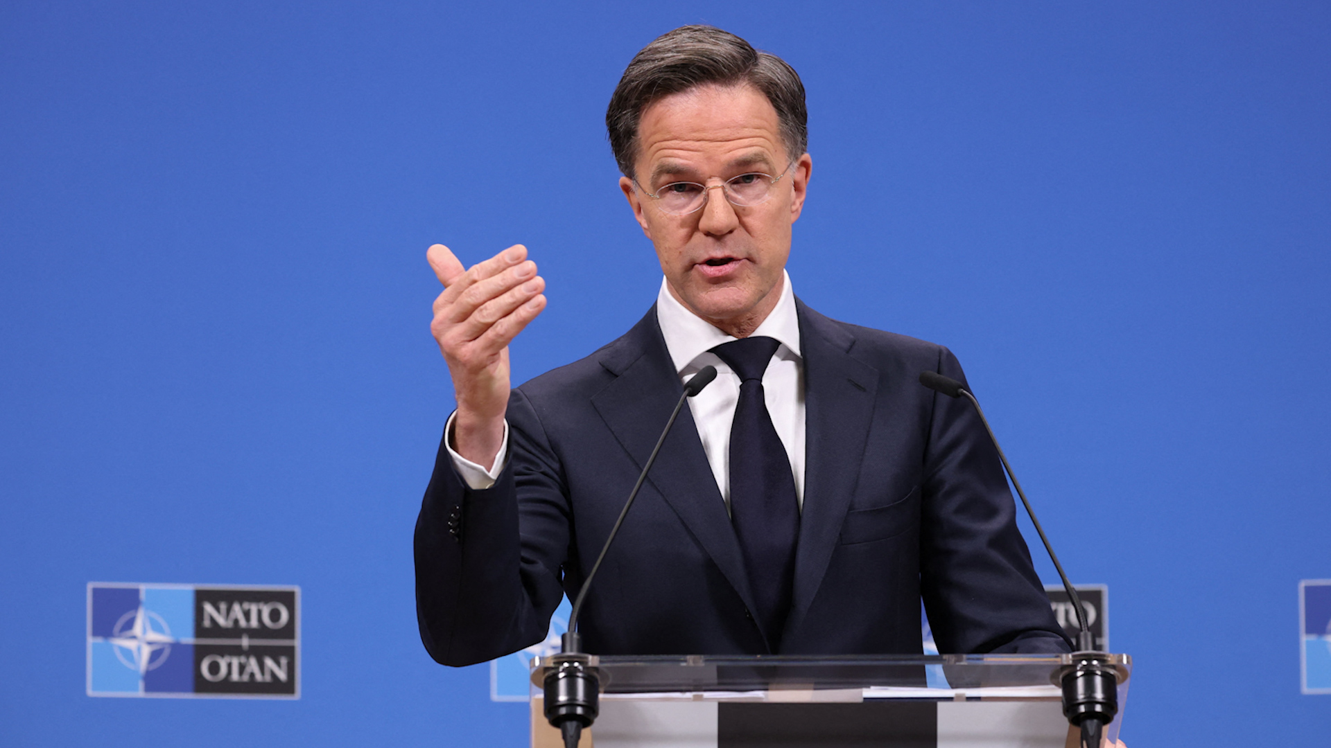 &Ocirc;ng Trump c&oacute; thể đưa Mỹ ra khỏi li&ecirc;n minh NATO? - Ảnh 1.