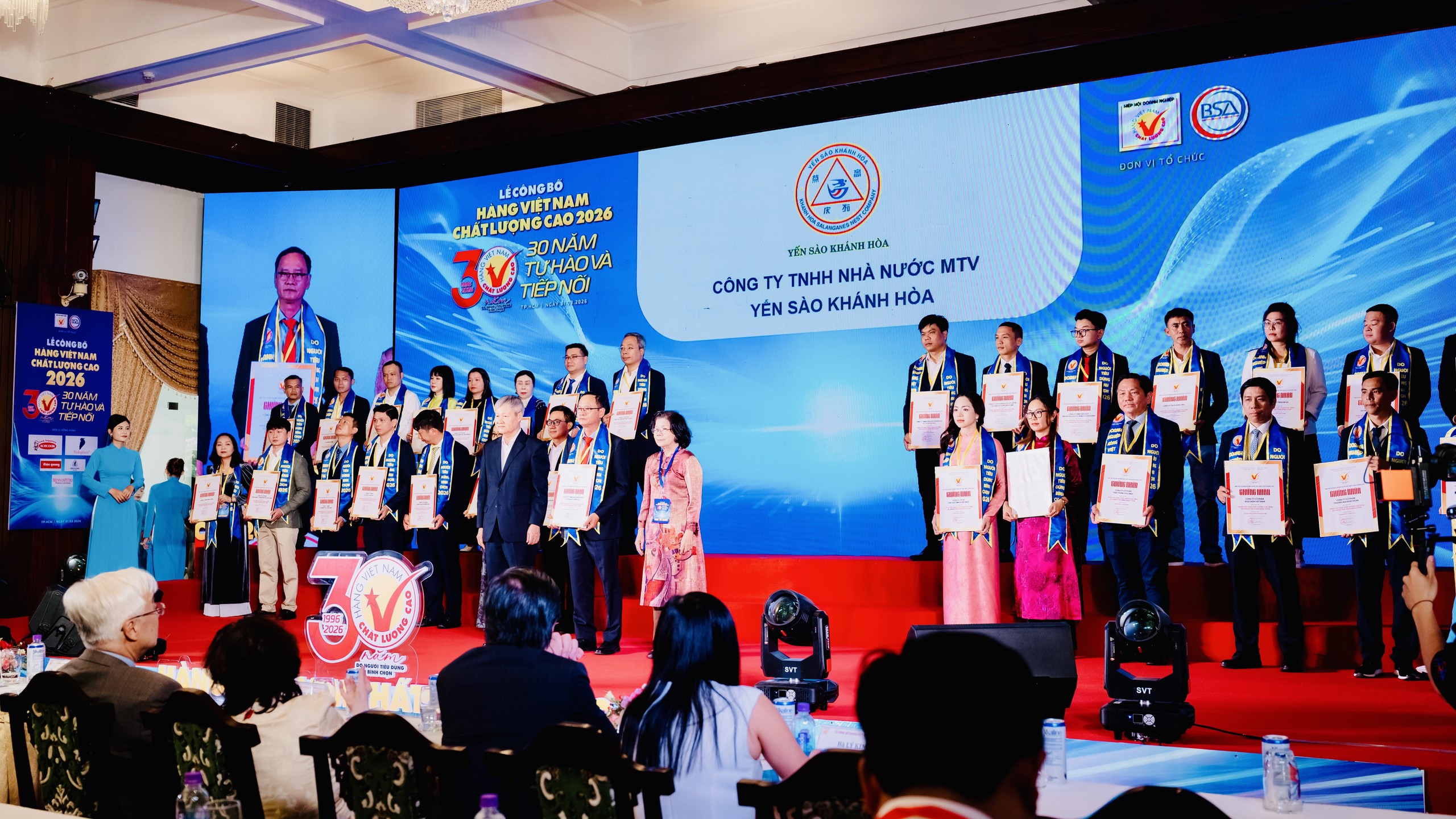 Yến sào Khánh Hòa 17 năm giữ vững niềm tin người tiêu dùng - Ảnh 1.