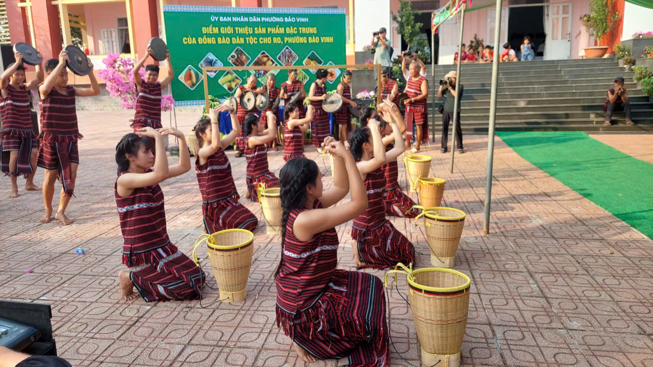 Đồng Nai c&ocirc;ng bố di sản văn h&oacute;a phi vật thể quốc gia lễ hội Sayangva- Ảnh 1.