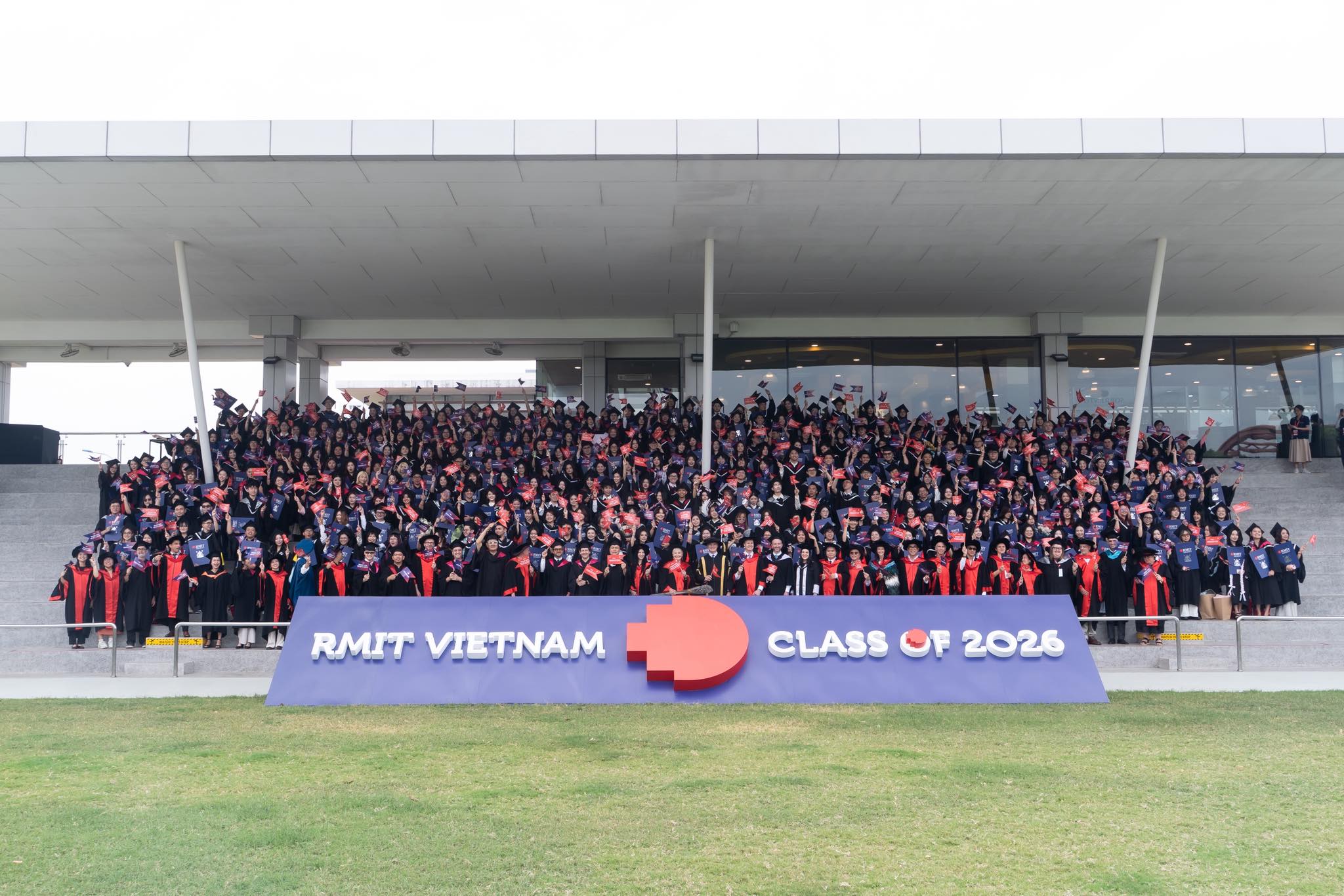 Từ đam m&ecirc; đến tấm bằng ĐH RMIT Việt Nam: H&agrave;nh tr&igrave;nh đ&aacute;ng nhớ của - Ảnh 2.