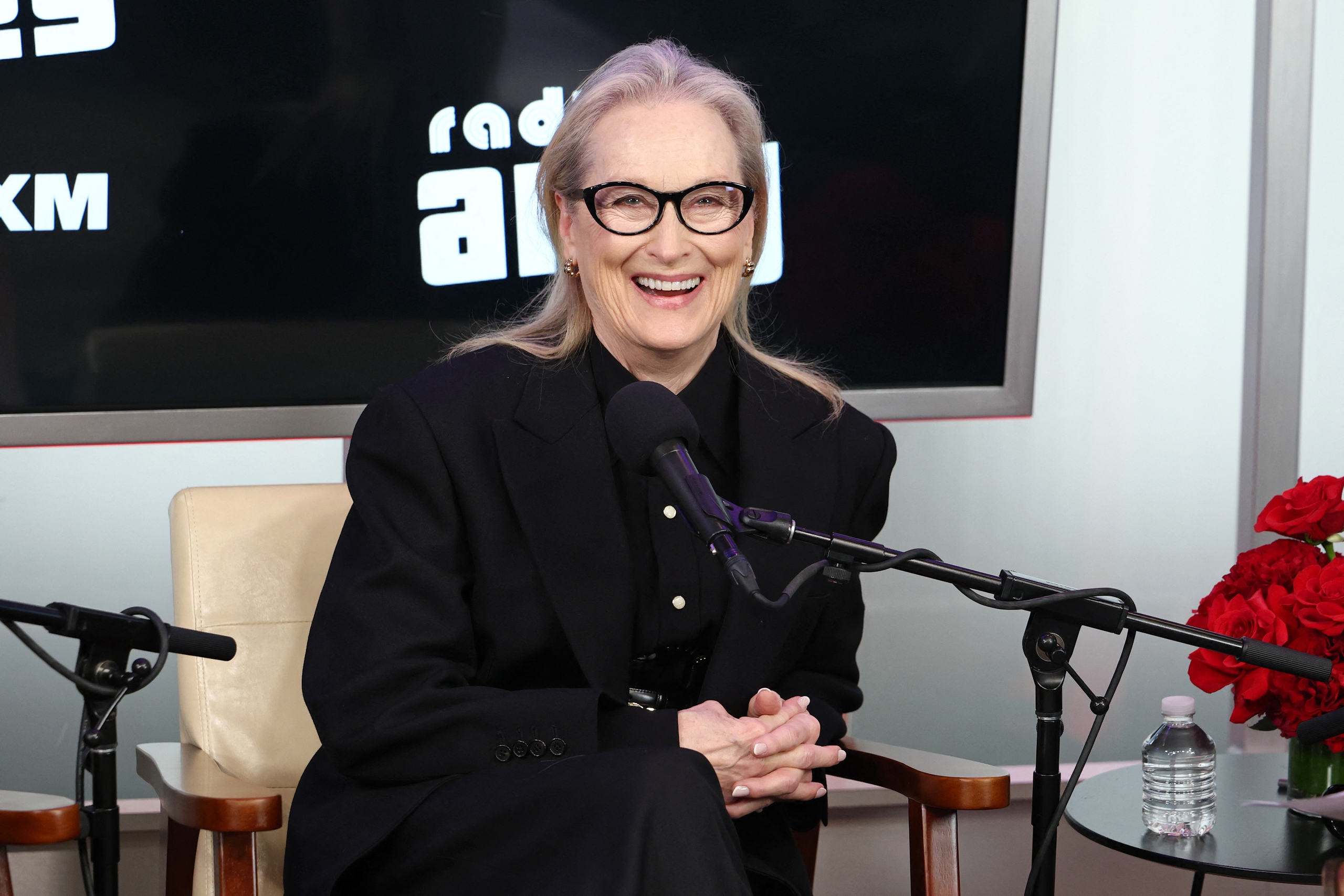 Anne Hathaway cùng dàn sao 'Yêu nữ thích hàng hiệu' sau 20 năm - Ảnh 10.