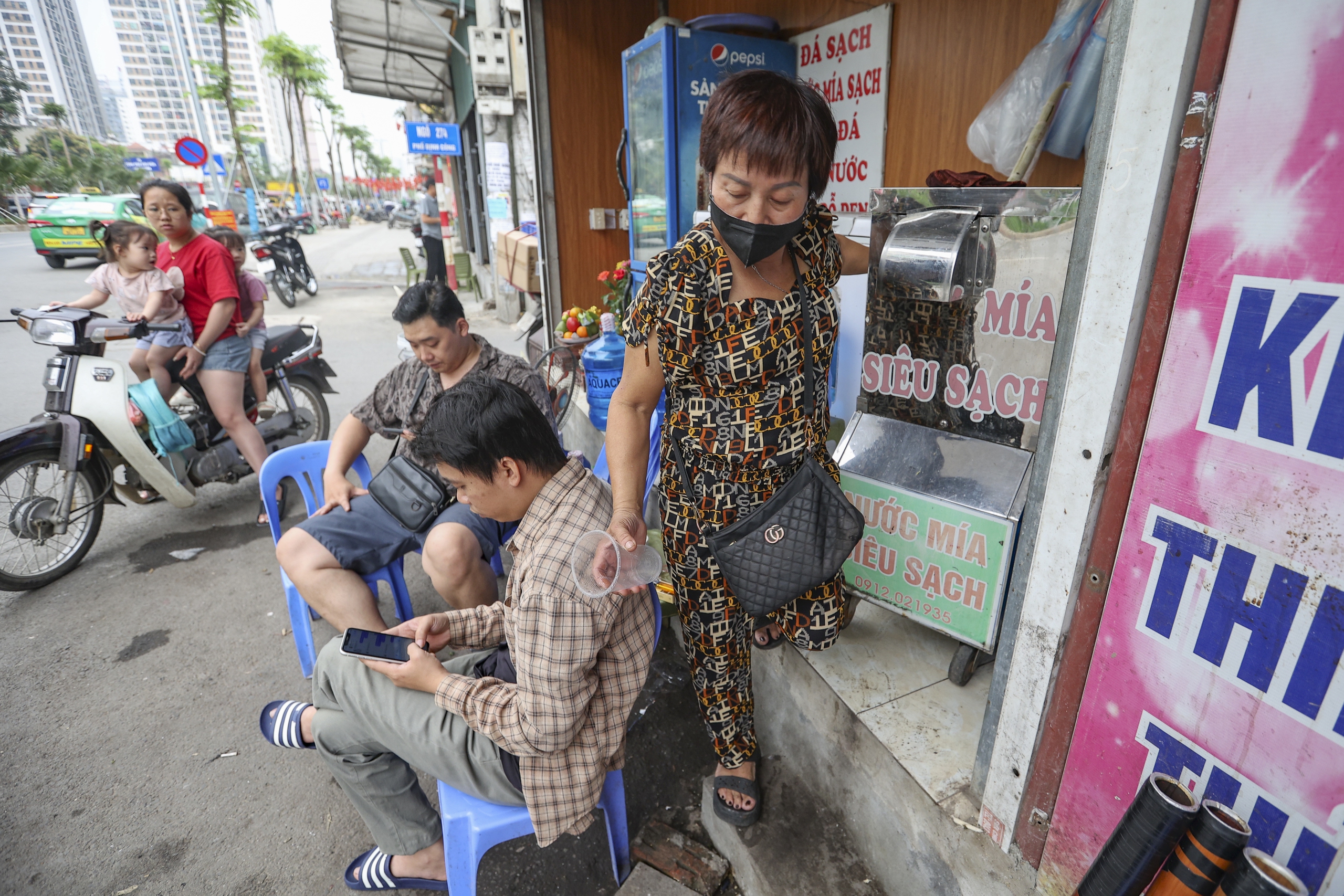 Nhà 'siêu mỏng, siêu méo' tái diễn tại Hà  - Ảnh 4.