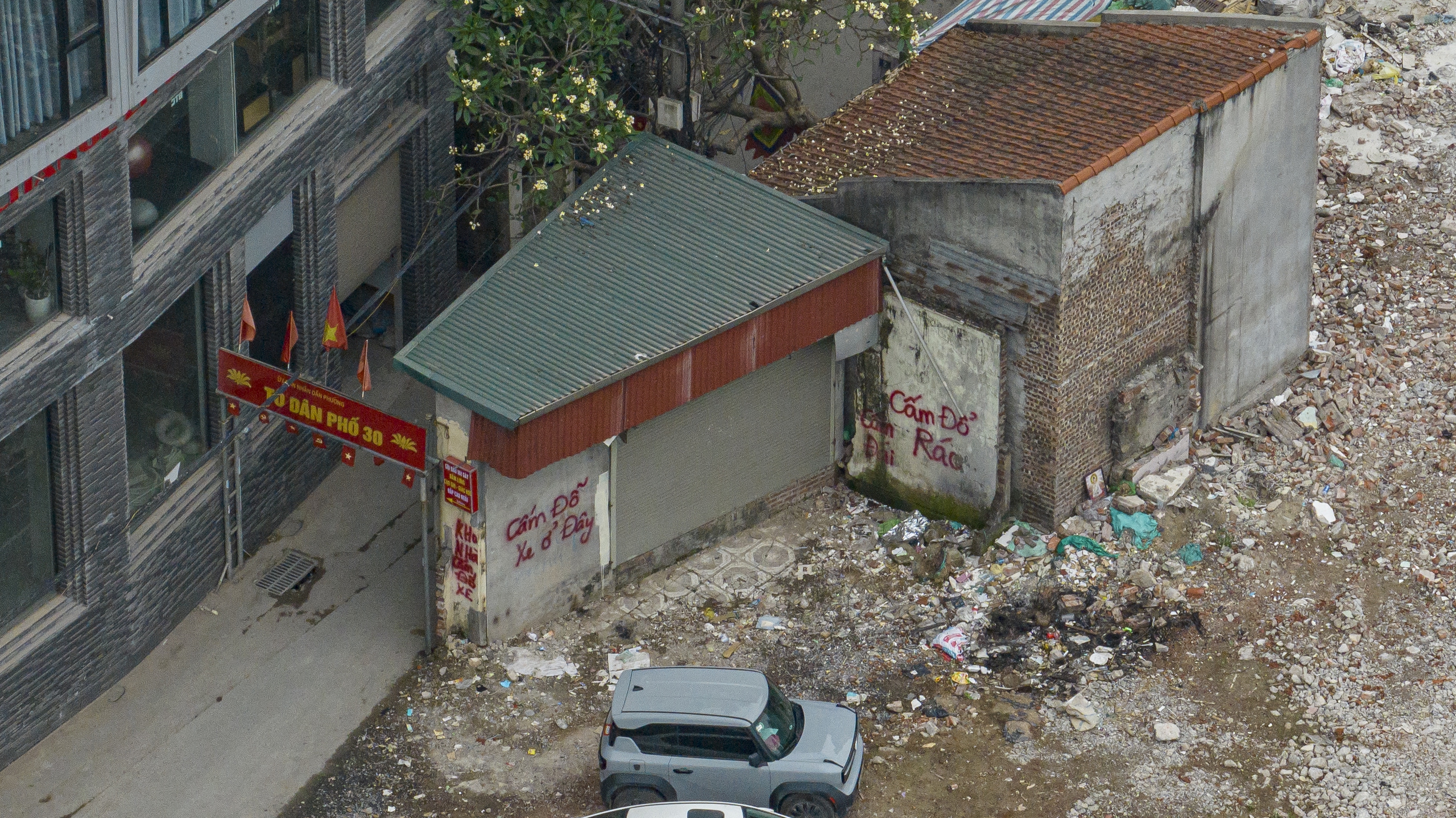 Nhà 'siêu mỏng, siêu méo' tái diễn tại Hà  - Ảnh 7.