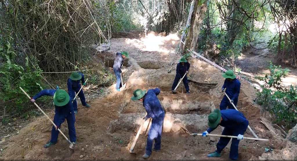 Đi tìm những người hùng chưa trở về: Đưa các anh về từ đất bạn Lào - Ảnh 10.