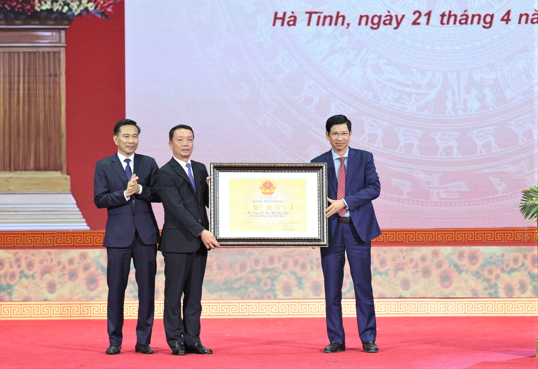 Lễ kỷ niệm 120 năm Ng&agrave;y sinh cố Tổng B&iacute; thư H&agrave; Huy Tập - Ảnh 1.