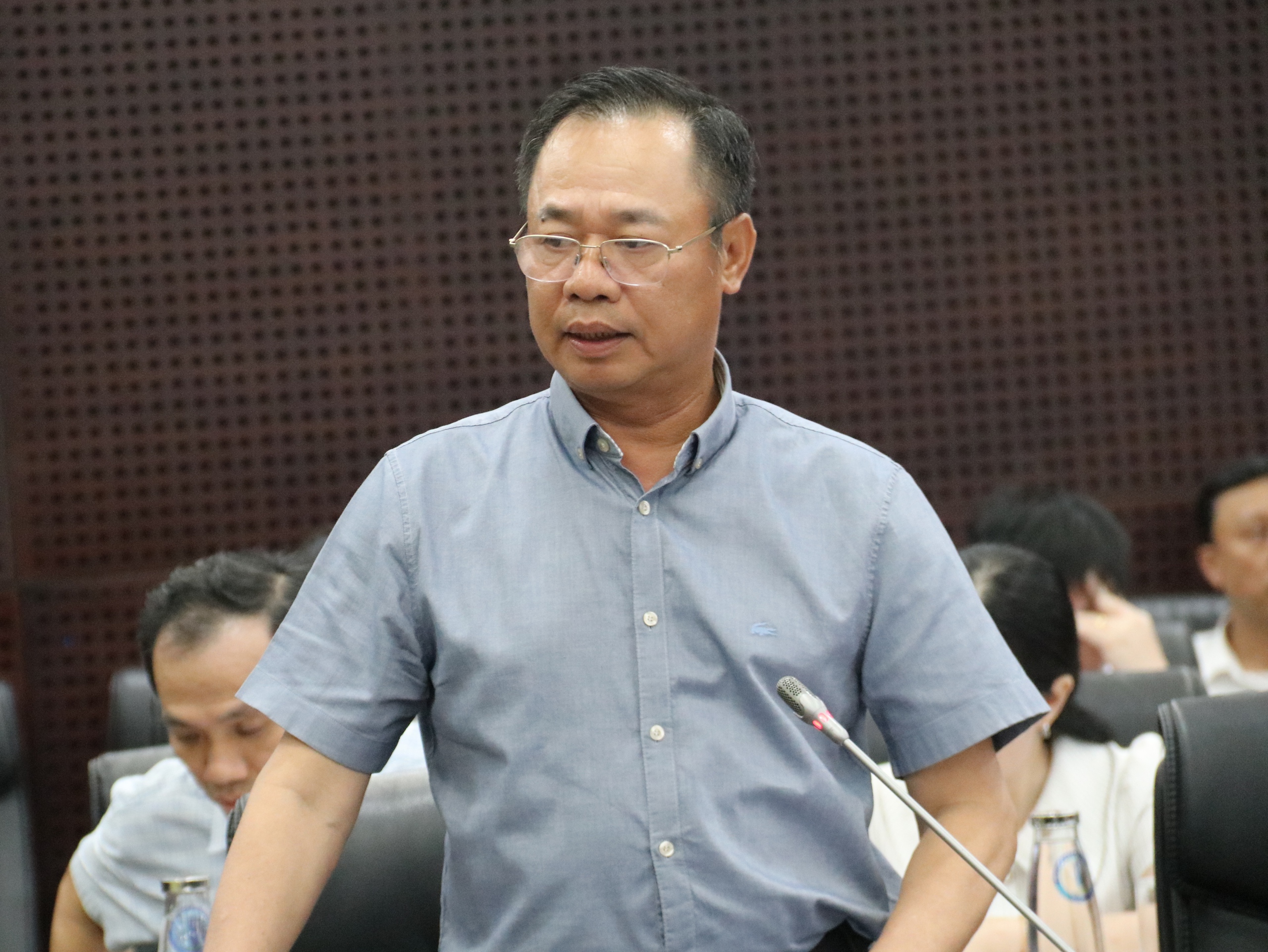 Chủ tịch Đà Nẵng yêu cầu chấm dứt tình trạng xử lý công việc 'vòng vo' - Ảnh 1.