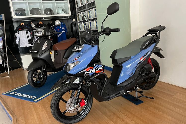 Xe máy rục rịch tăng giá do giá nhựa leo thang - Ảnh 2.