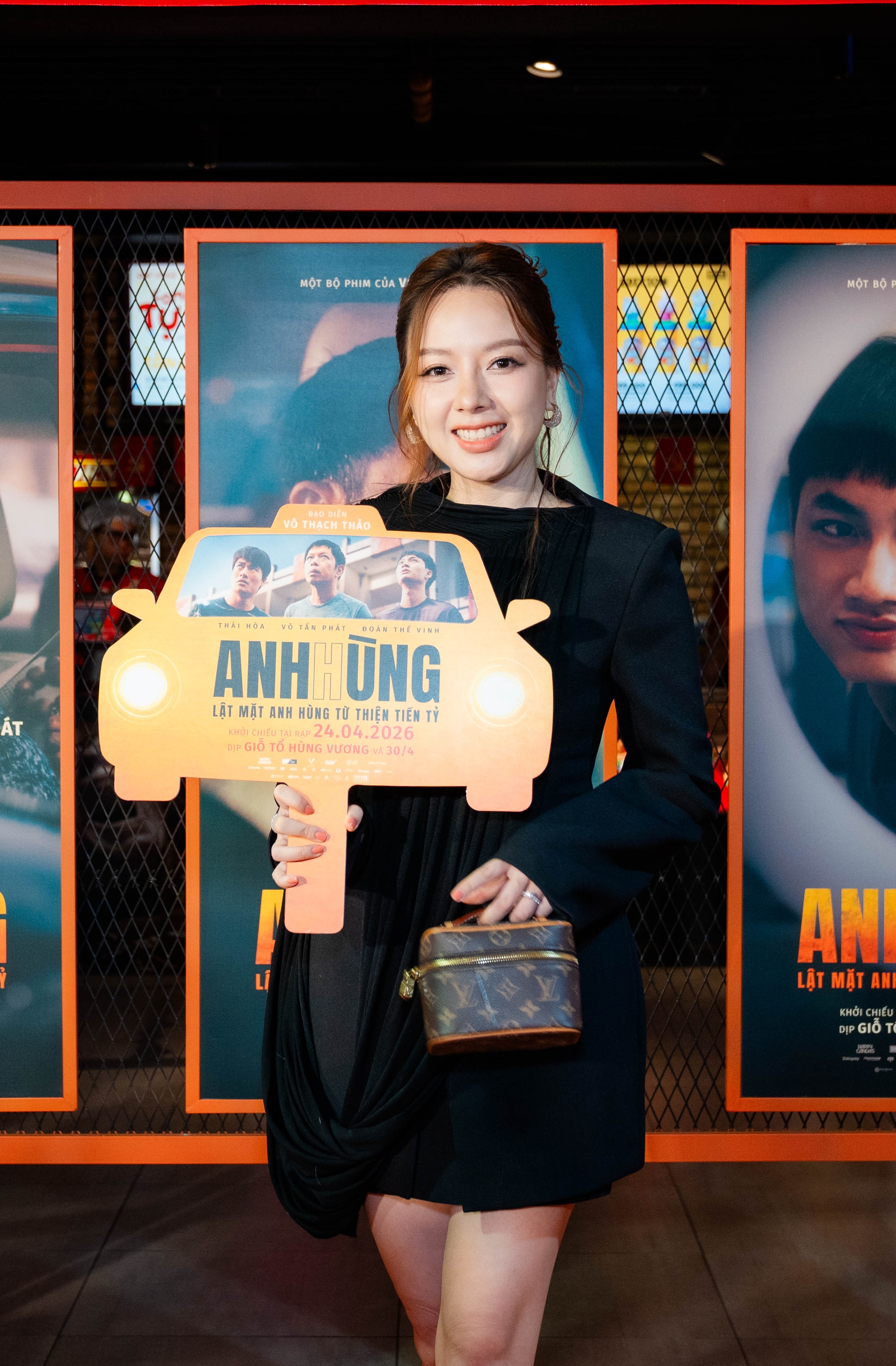 NSND Hồng V&acirc;n, Th&uacute;y Ng&acirc;n đến ủng hộ 'người quen' - Ảnh 9.