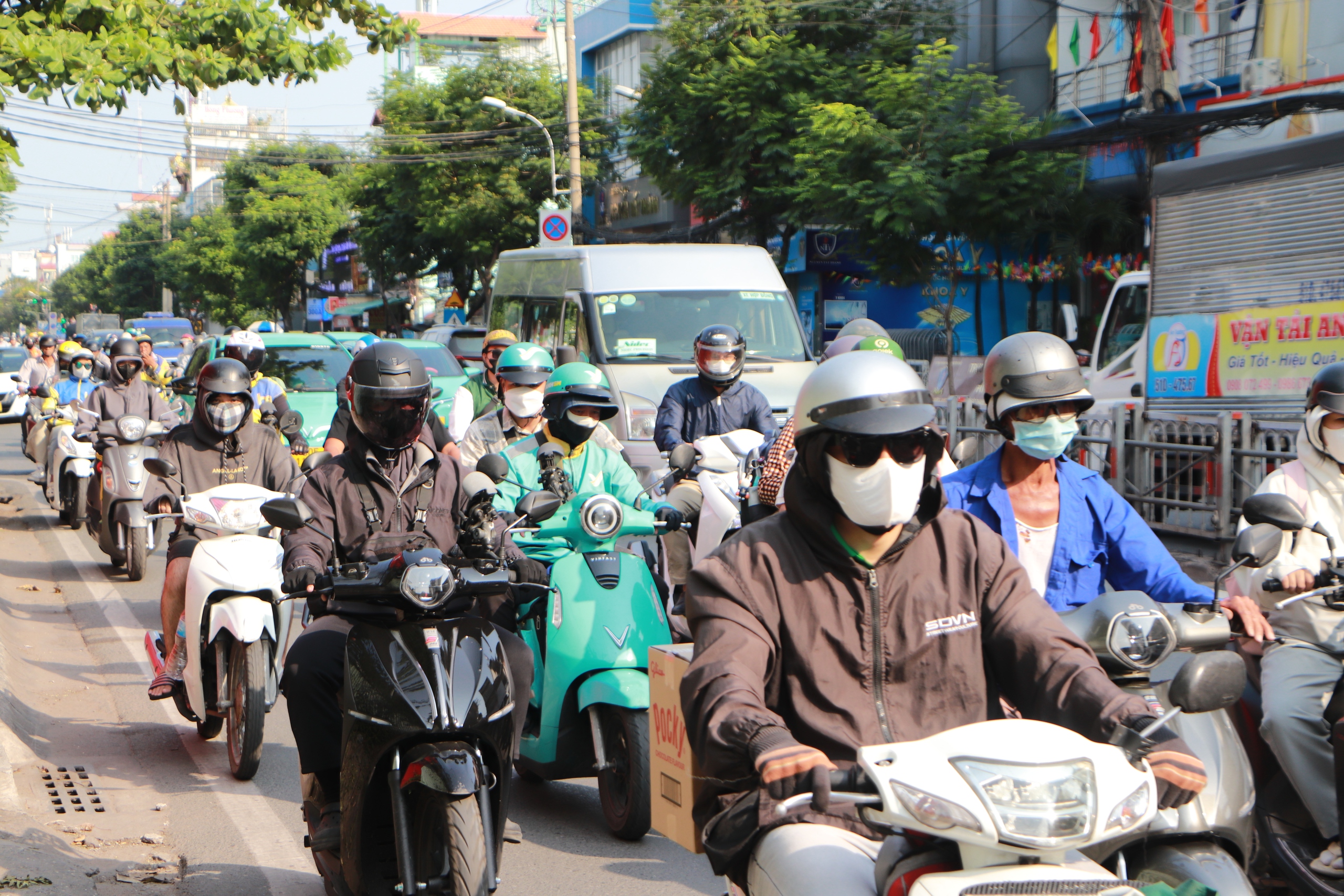 Sau khi tăng b&atilde;i xe gần trạm, TP.HCM t&iacute;nh th&ecirc;m loạt tiện &iacute;ch h&uacute;t kh&aacute;ch đi - Ảnh 3.