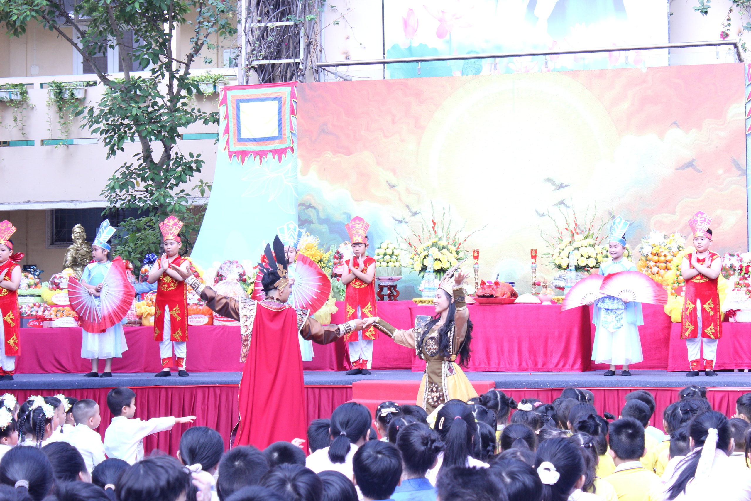 Bất ngờ với hoạt cảnh s&acirc;n khấu h&oacute;a lễ giỗ tổ H&ugrave;ng Vương tại TP.HCM - Ảnh 6.