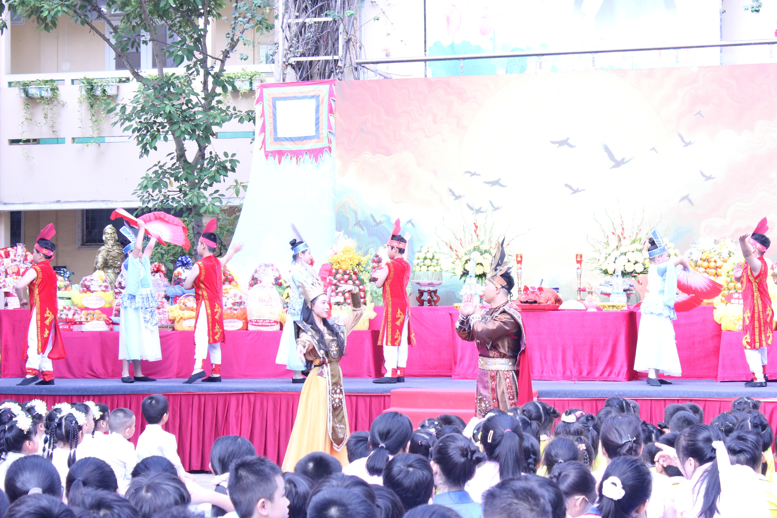Bất ngờ với hoạt cảnh s&acirc;n khấu h&oacute;a lễ giỗ tổ H&ugrave;ng Vương tại TP.HCM - Ảnh 5.