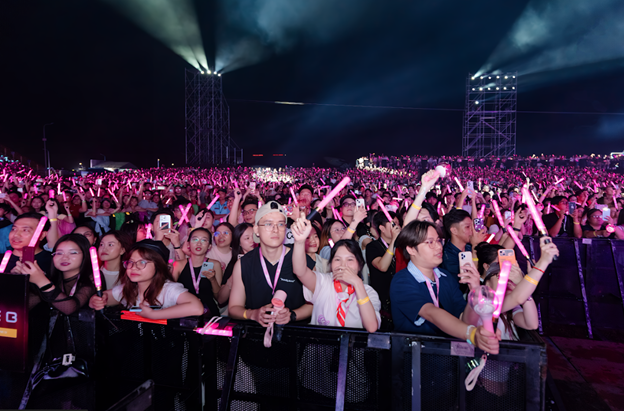 Lợi ích khi sống tại ‘thành phố vạn lễ hội’ Van Phuc City - Ảnh 3.