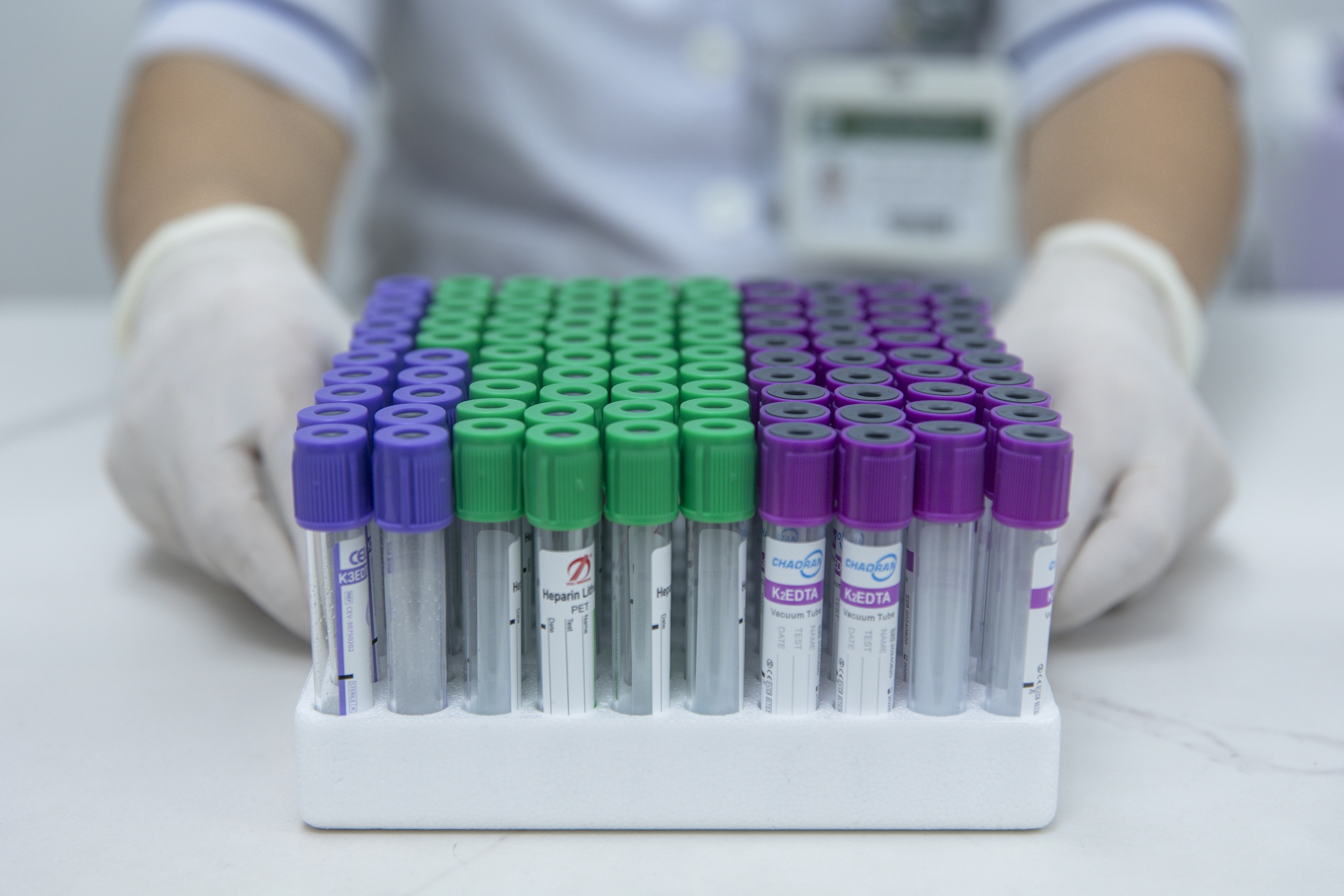 Cần hiểu đúng về xét nghiệm máu chẩn đoán ung thư - Ảnh 1.