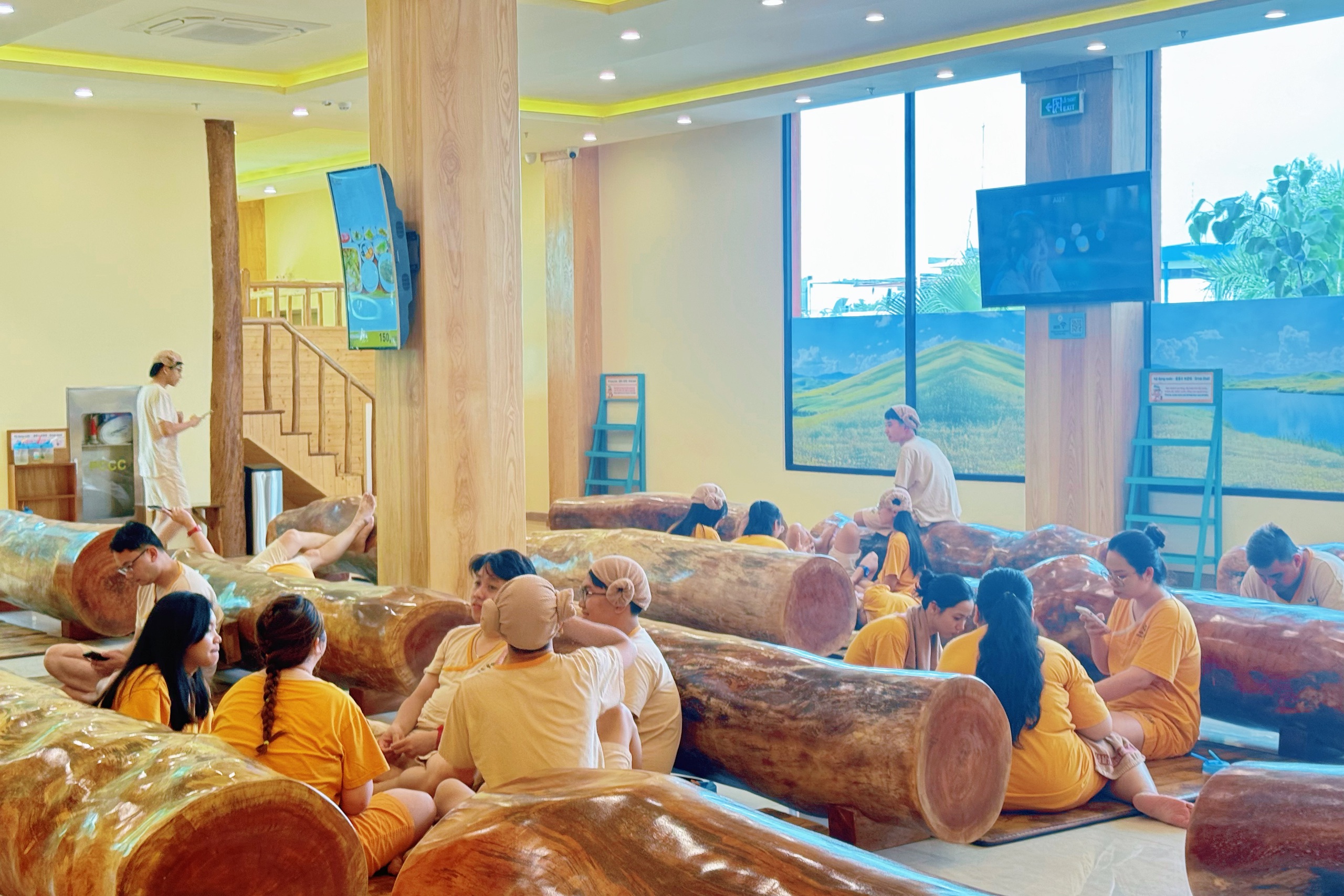 V&igrave; sao nhiều người trẻ rủ nhau đi x&ocirc;ng hơi kiểu H&agrave;n? - Ảnh 2.