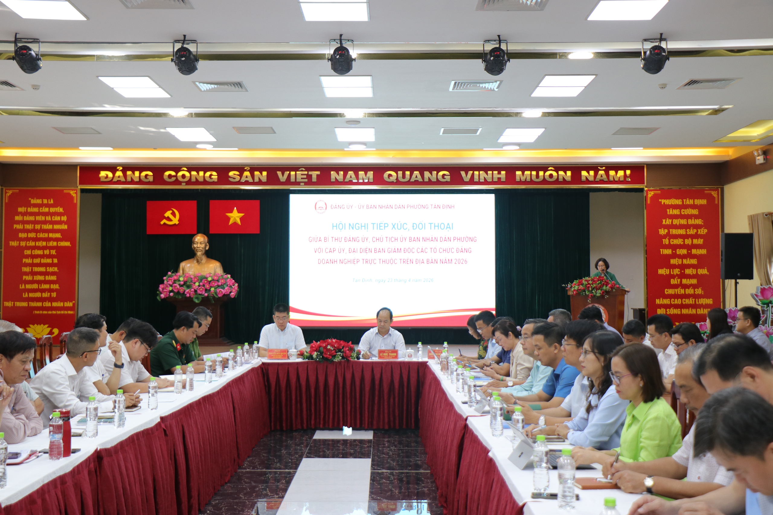 TP.HCM: Phường Tân Định tháo gỡ vướng mắc công tác Đảng trong khối doanh nghiệp - Ảnh 1.