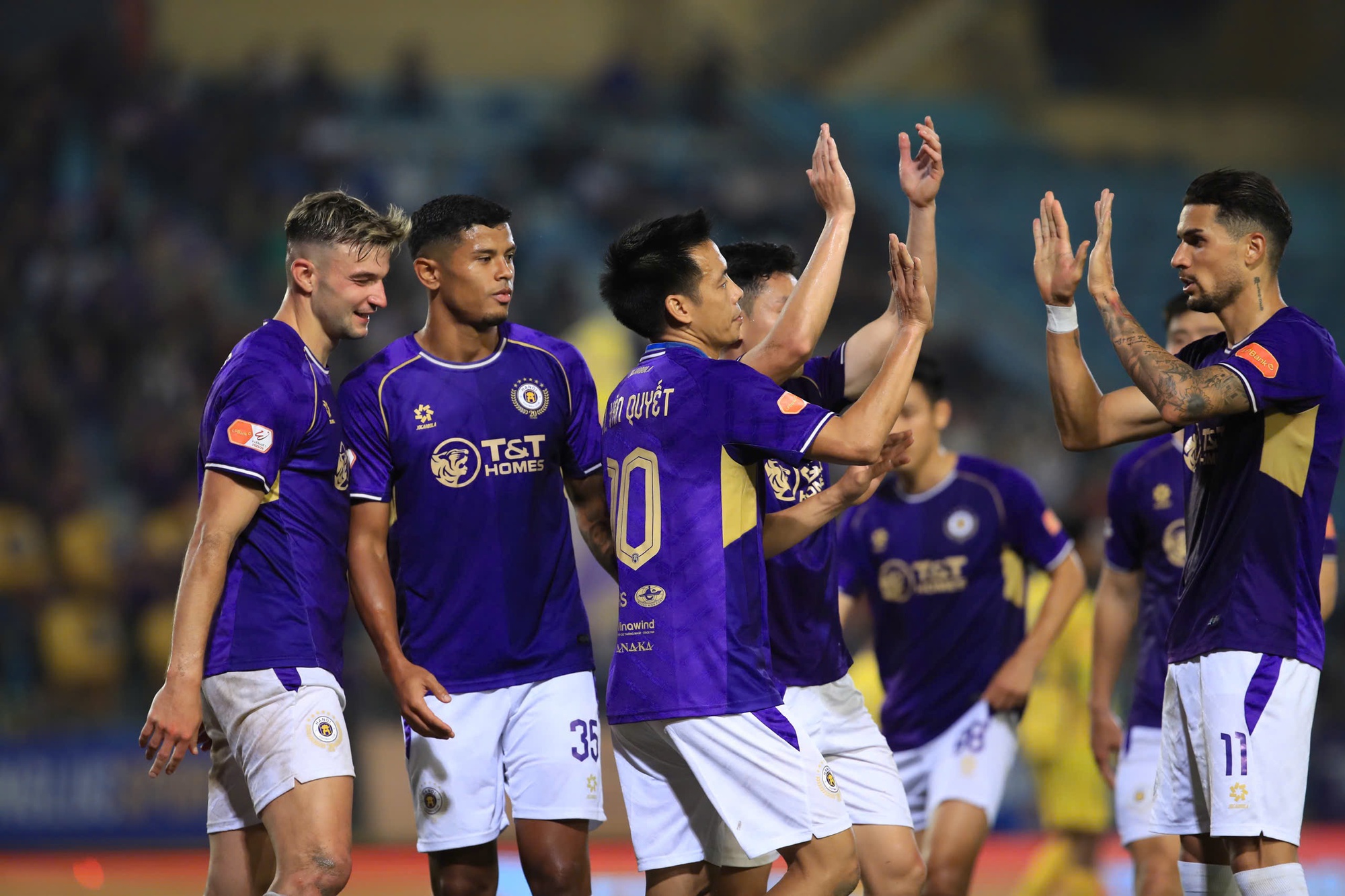 Lịch thi đấu V-League mới nhất: Trận đấu quan trọng của Ho&agrave;ng H&ecirc;n v&agrave; H&agrave; Nội, quyết thắng Ninh B&igrave;nh- Ảnh 2.