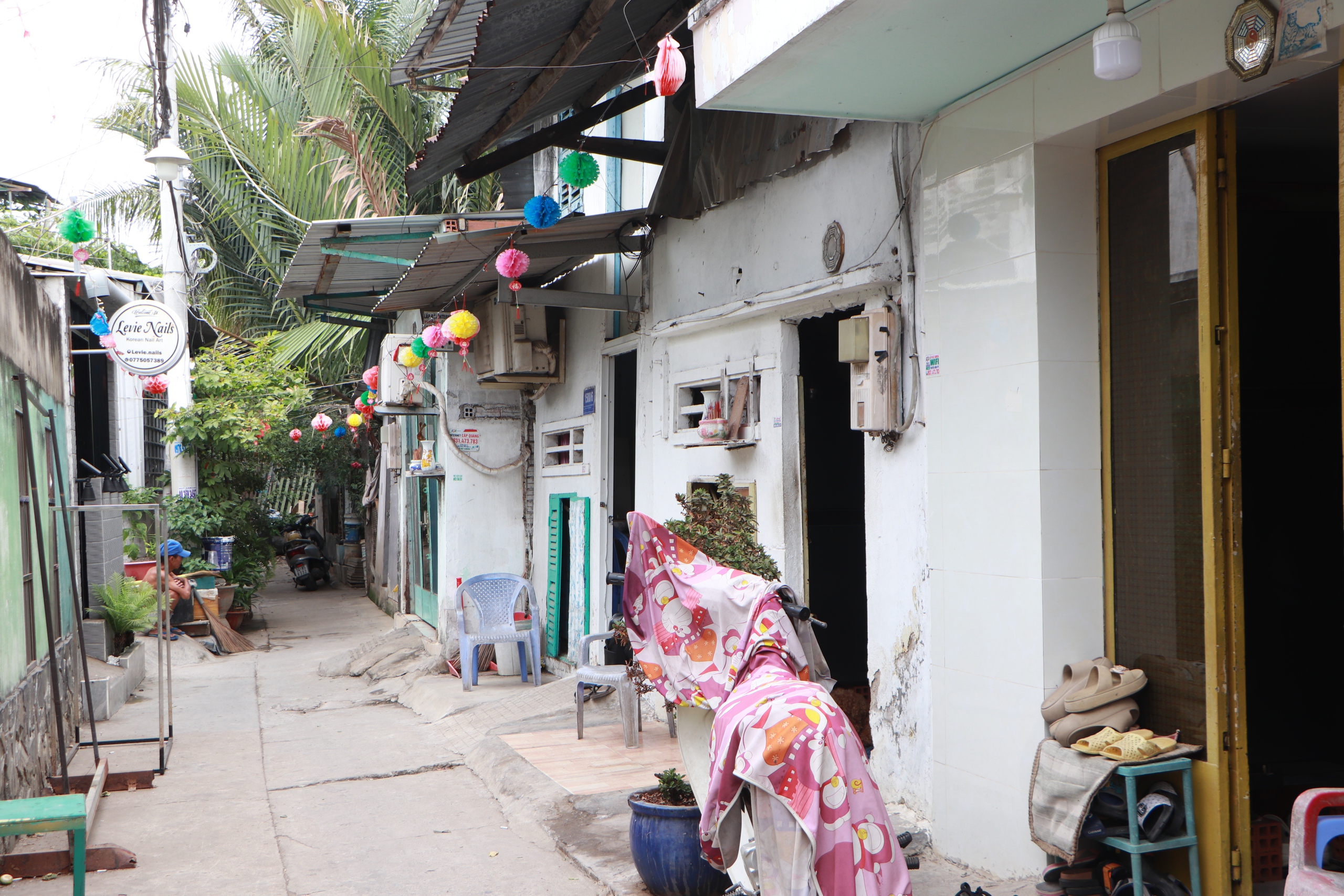 &Aacute;m ảnh nh&agrave; ch&ecirc;nh v&ecirc;nh b&ecirc;n m&eacute;p nước: M&ograve;n mỏi chờ lộ tr&igrave;nh di dời - Ảnh 4.