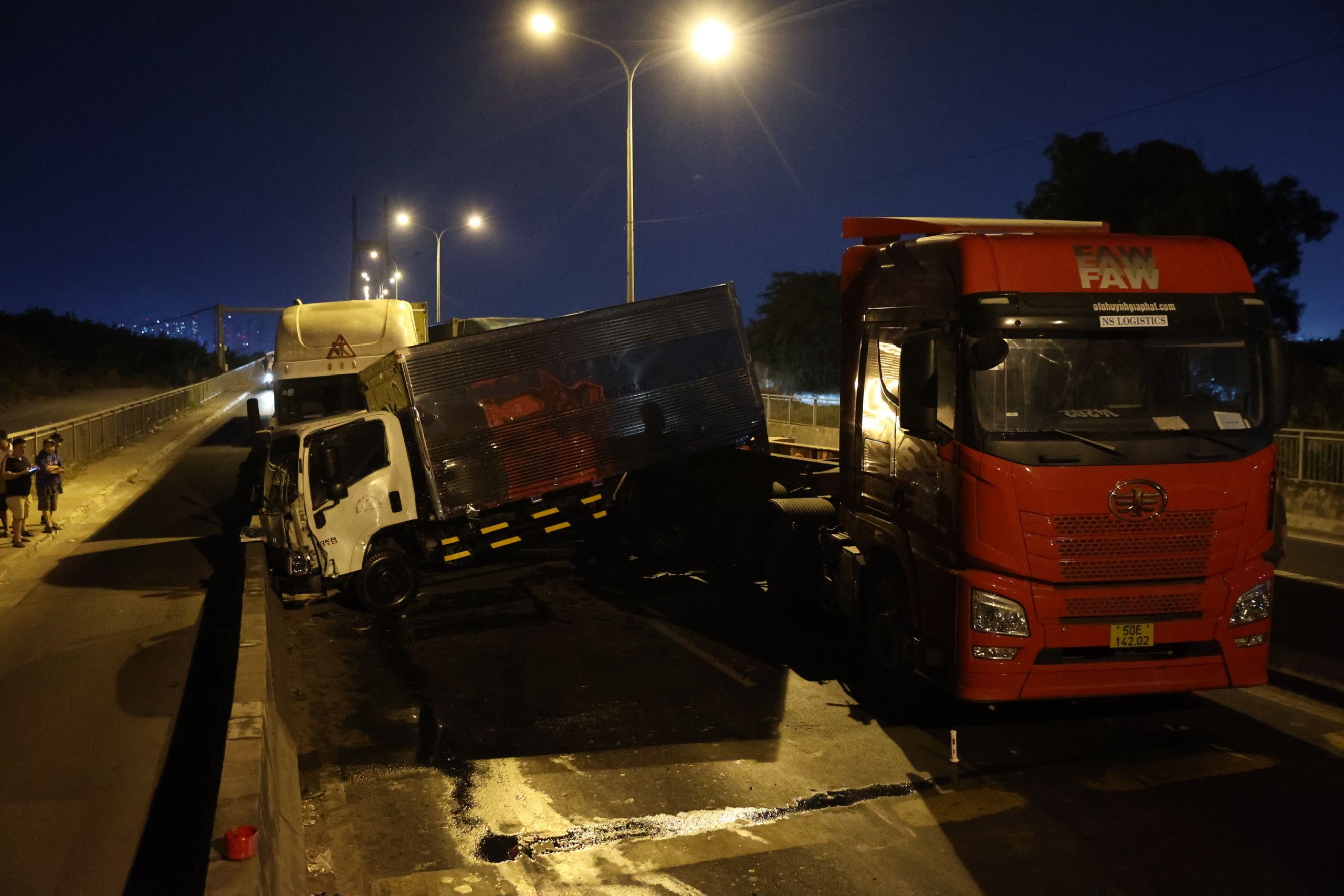 Sau vụ tai nạn liên hoàn trên cầu Phú Mỹ, CSGT TP.HCM cảnh báo quan trọng- Ảnh 1.