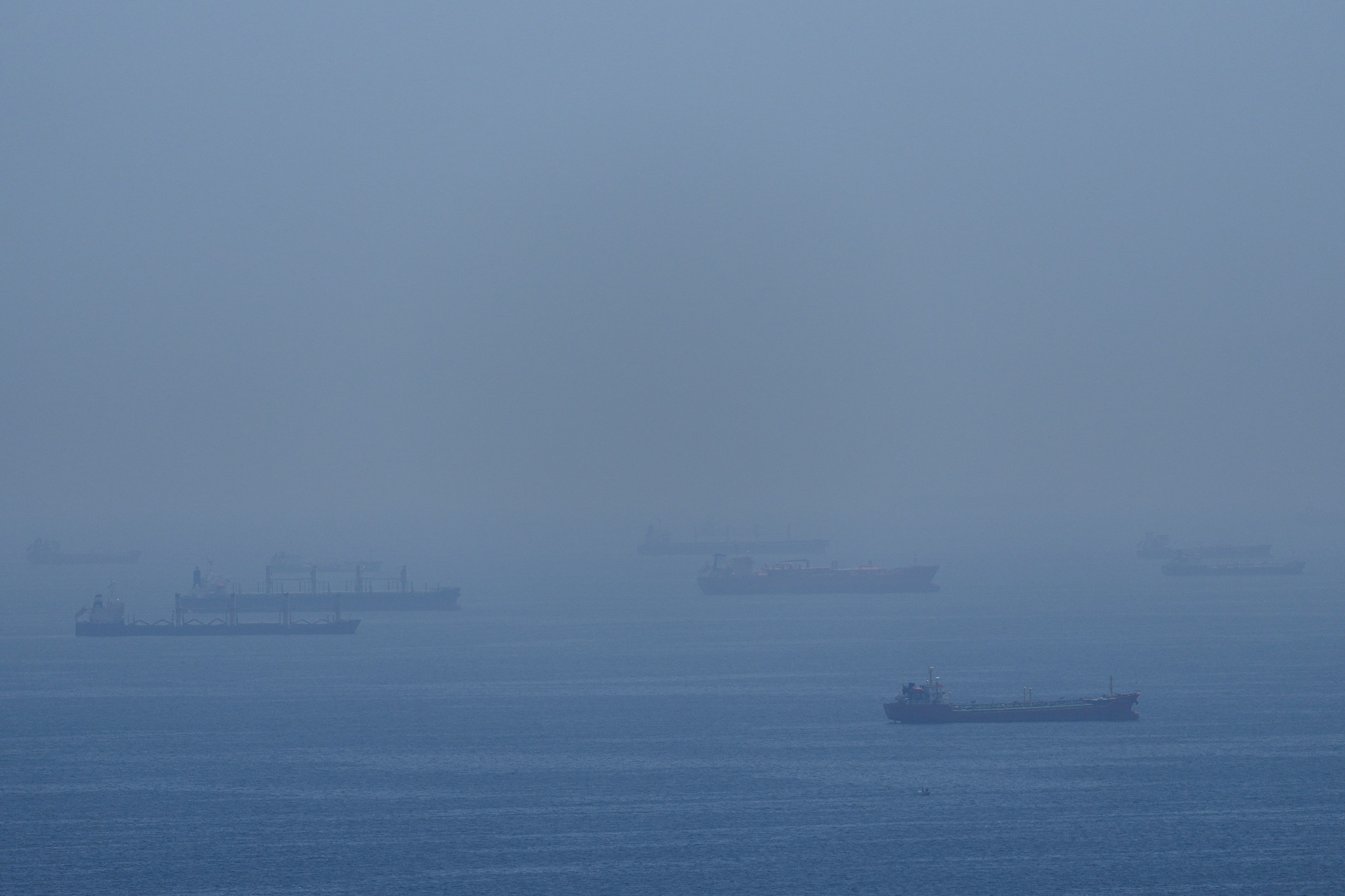 Ông Trump ra lệnh mới liên quan eo biển Hormuz- Ảnh 1.