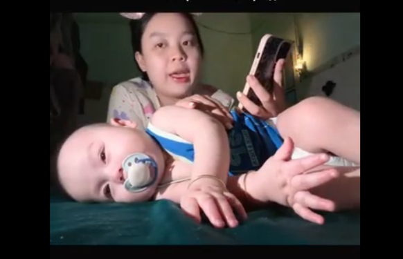 Nuôi con kiểu gen Z: Khi hát ru lệch tông và những chuyện dở khóc dở cười - Ảnh 1.