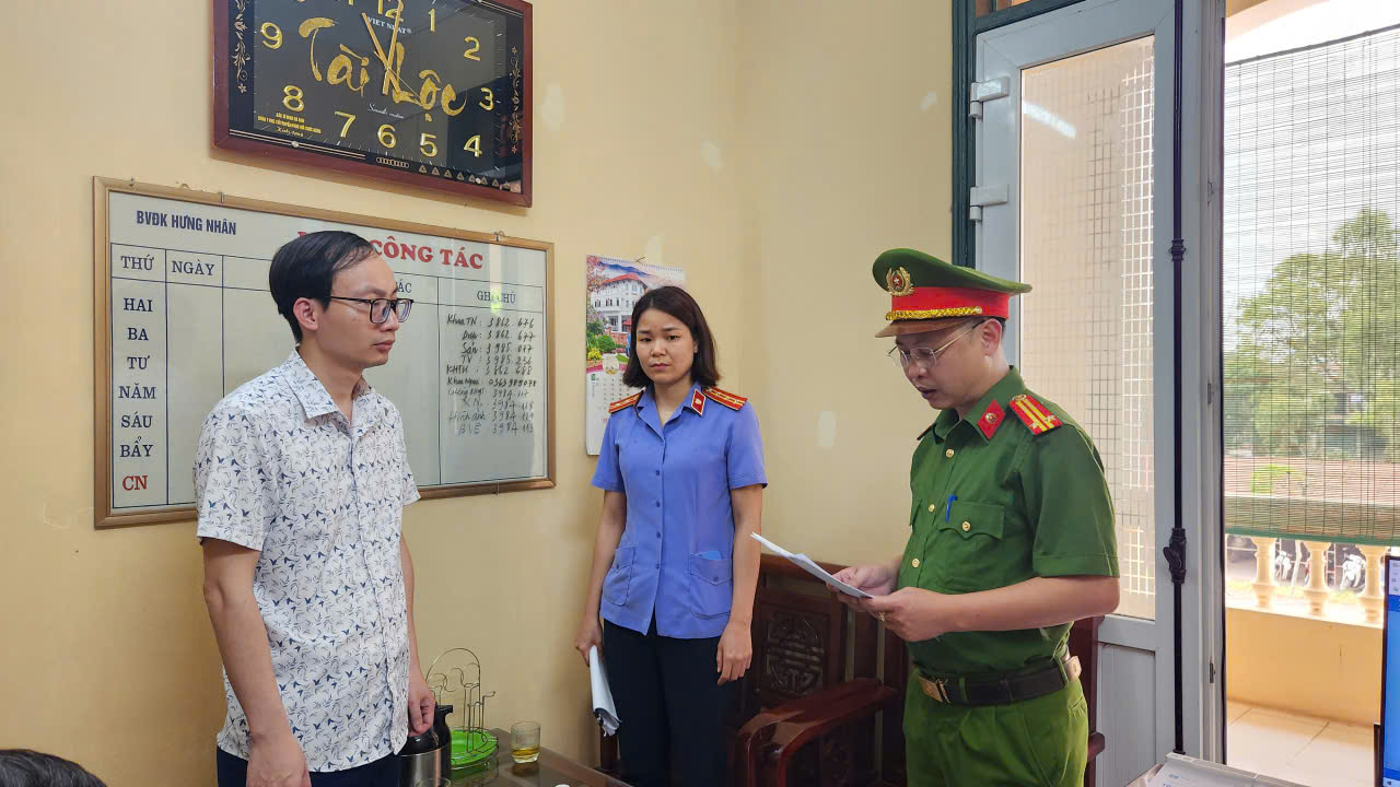 Hưng Yên: Khởi tố Phó giám đốc bệnh viện tiếp tay trục lợi tiền bảo hiểm- Ảnh 1.