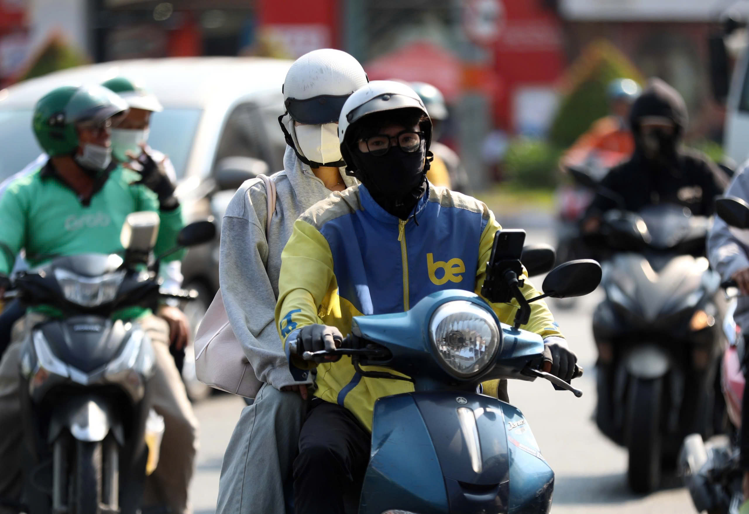 Thời tiết thất thường trong 2 đợt nghỉ lễ- Ảnh 1.