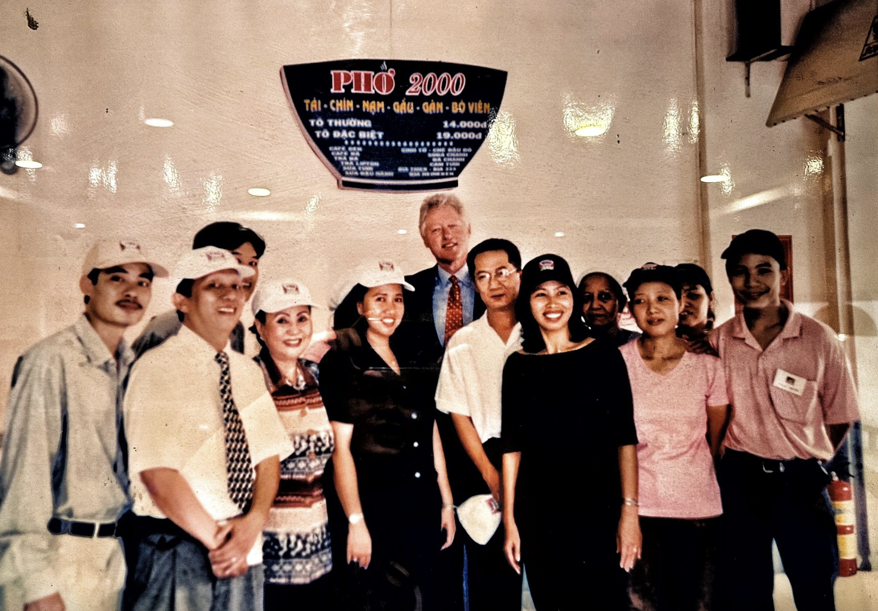 Qu&aacute;n phở ngay trung t&acirc;m TP.HCM được Tổng thống Mỹ Bill Clinton gh&eacute; ăn, giờ ra sao? - Ảnh 1.