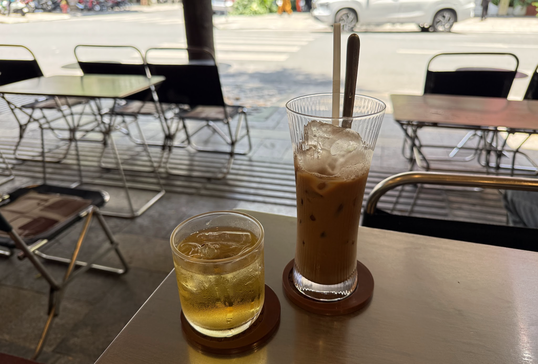 Cựu Tổng thống Mỹ Barack Obama, Thủ tướng Canada Justin Trudeau từng ghé quán này ở TP.HCM - Ảnh 4.