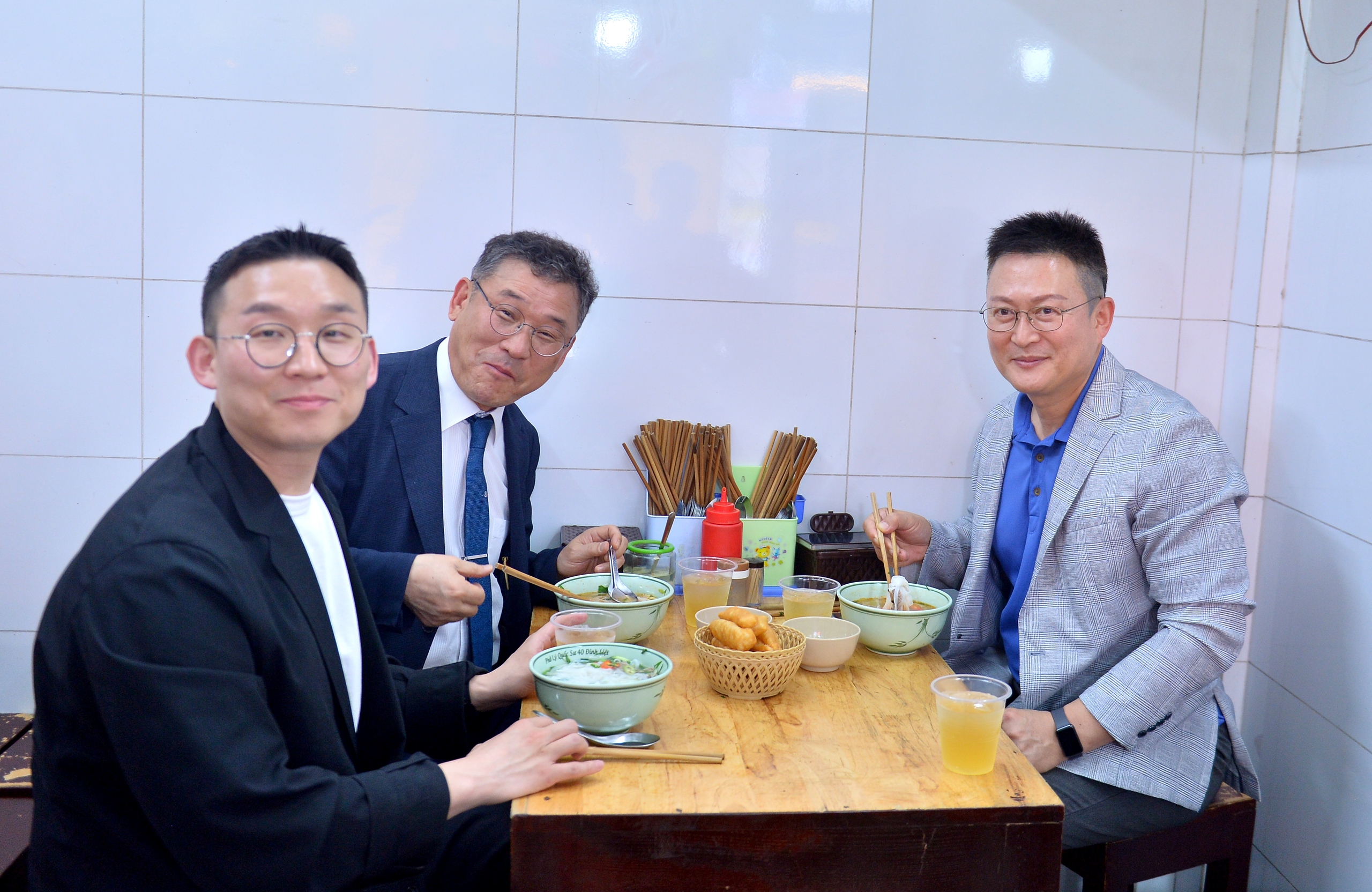 Chủ quán phở Hà Nội kể 25 phút đón Tổng thống Hàn Quốc và phu nhân- Ảnh 10.