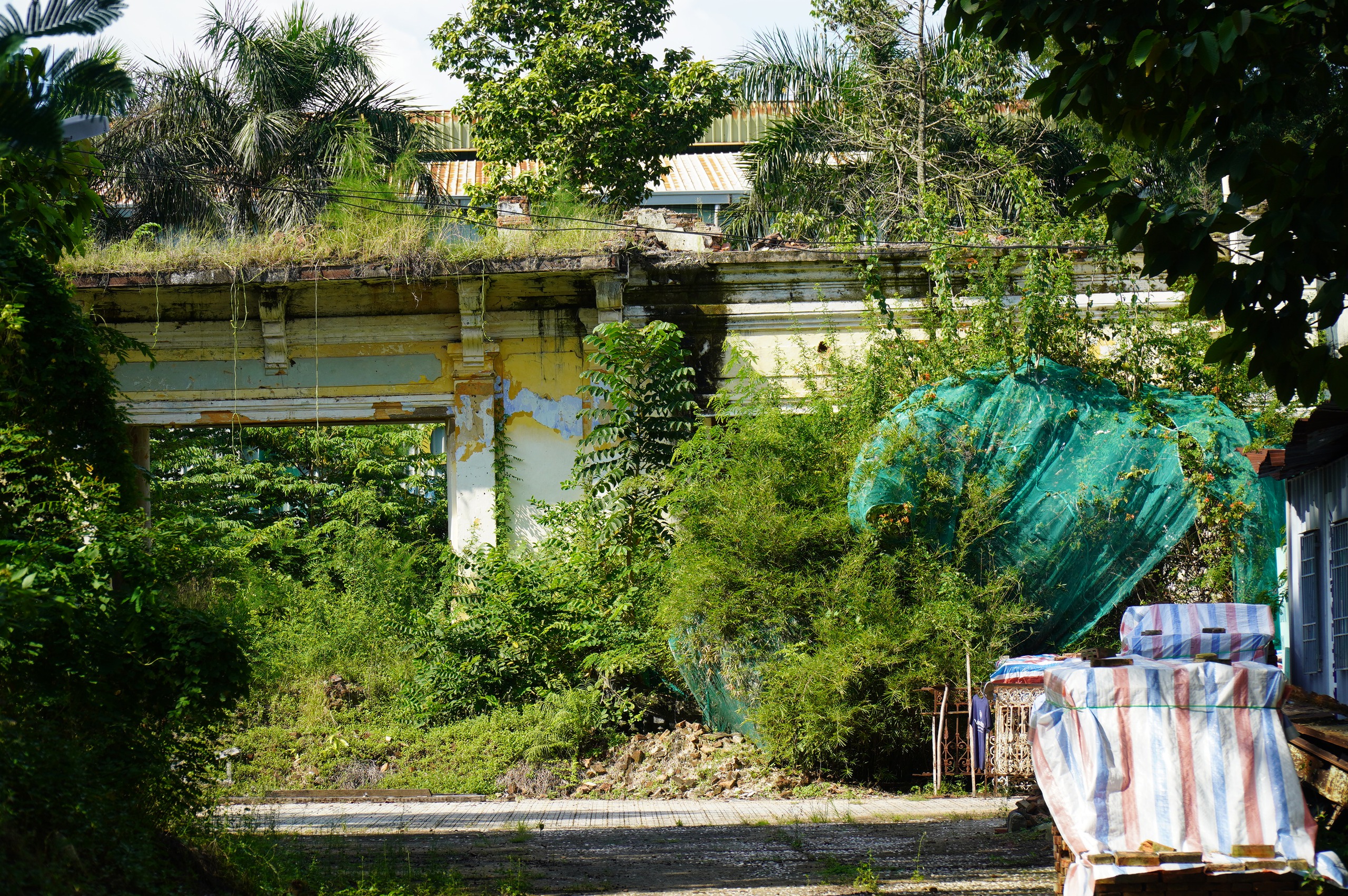 Kỷ luật 5 cán bộ trong vụ tháo dỡ di tích dinh Tỉnh trưởng Gò Công- Ảnh 1.