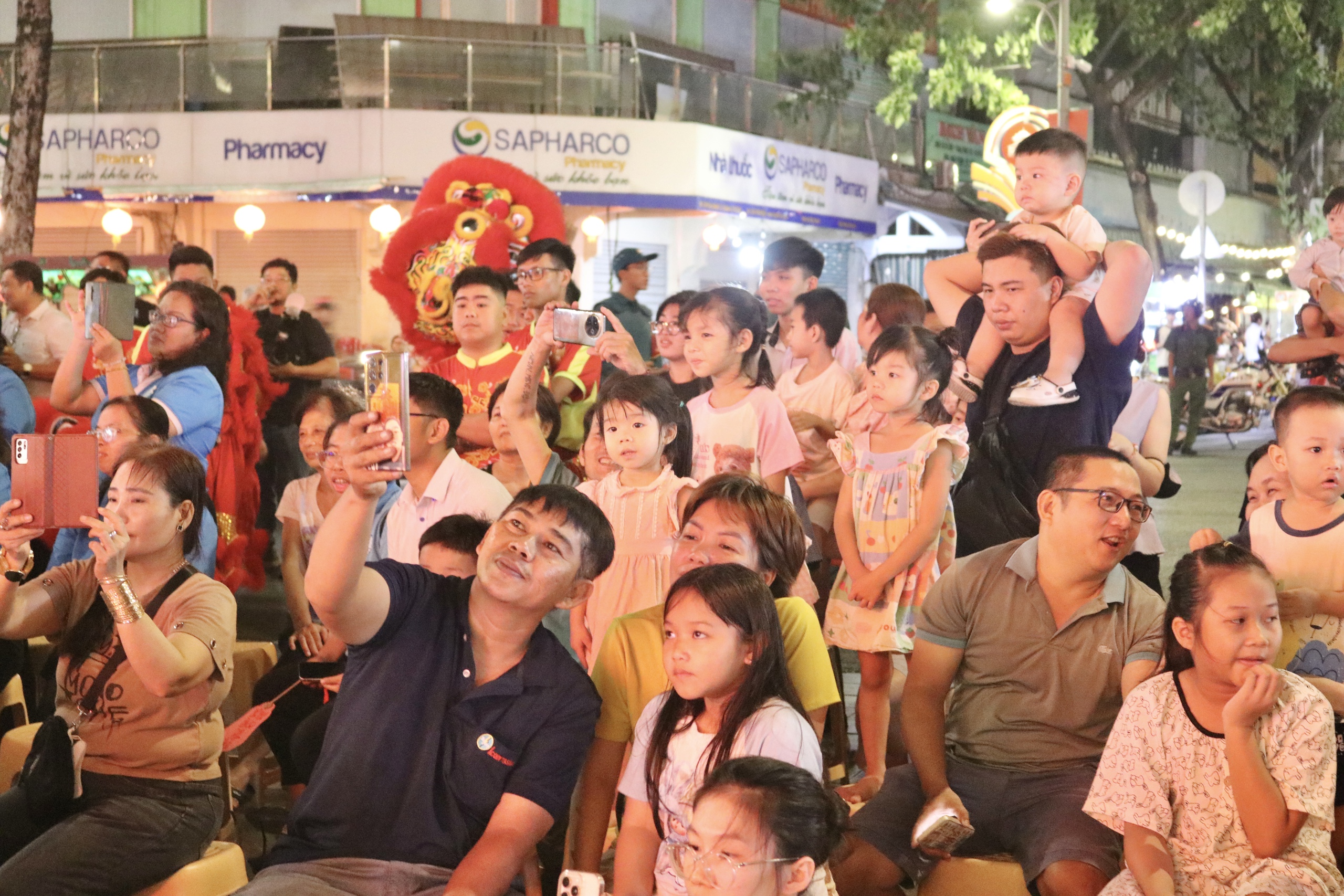 Ra mắt phố đêm Chợ Lớn: 'Thiên đường' ẩm thực người Hoa mới nhất tại TP.HCM- Ảnh 2.