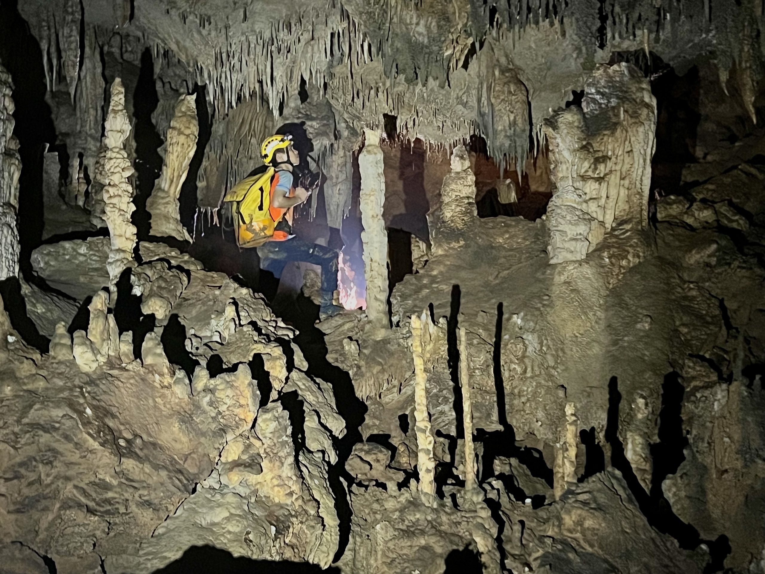 Loạt  26 hang động ho&agrave;n to&agrave;n mới được ph&aacute;t hiện tại Phong Nha - Kẻ B&agrave;ng - Ảnh 4.