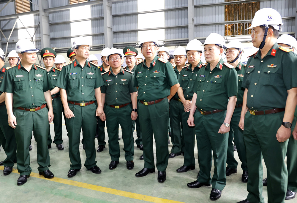 Bộ Quốc phòng chỉ đạo rút ngắn thời gian chế tạo xe tăng T-1- Ảnh 1.