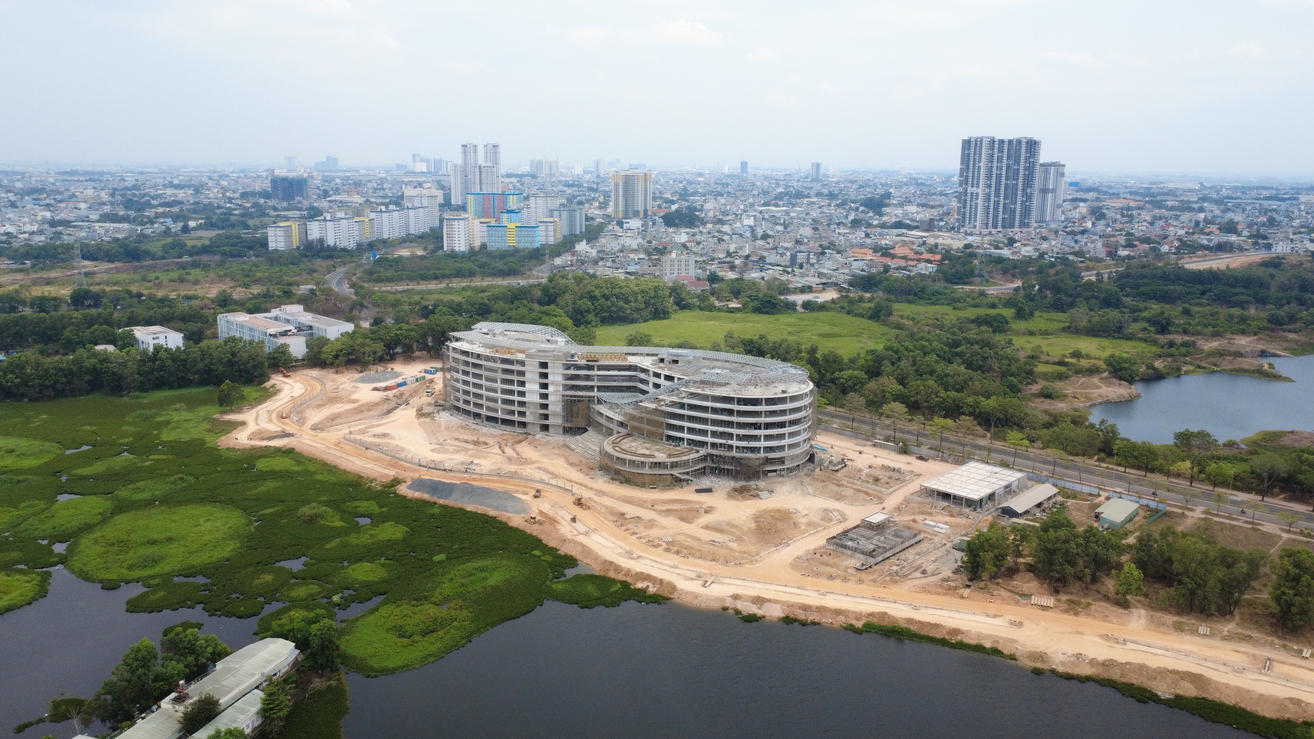 To&agrave;n cảnh khu đ&ocirc; thị Đại học Quốc gia TP.HCM: Nhiều đổi thay, chờ kết nối - Ảnh 3.