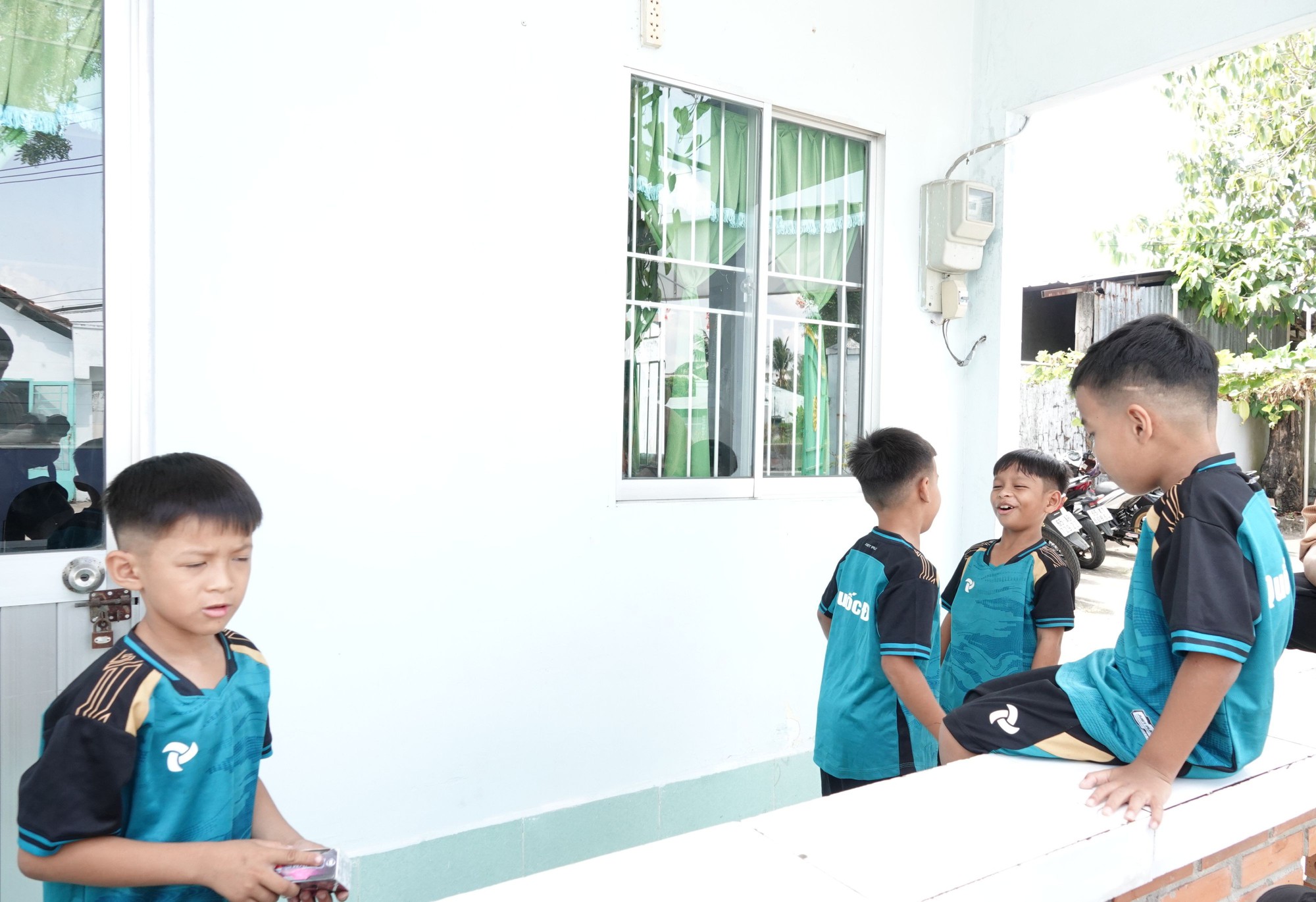 M&aacute;i ấm chở che những mảnh đời k&eacute;m may mắn- Ảnh 2.