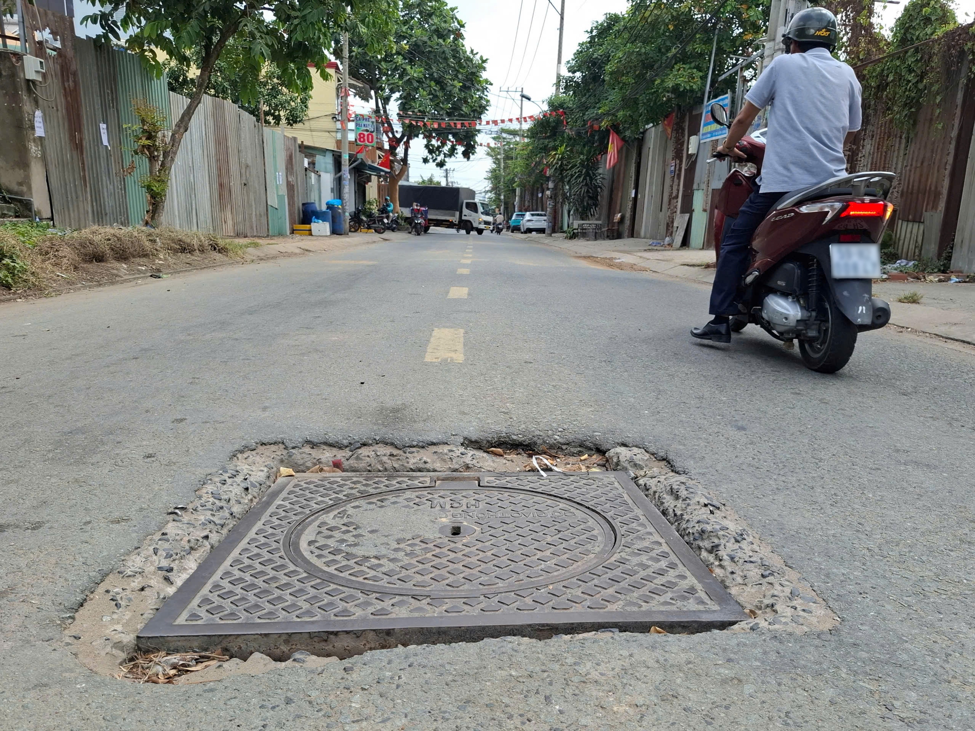 Hố ga nguy hiểm- Ảnh 1.